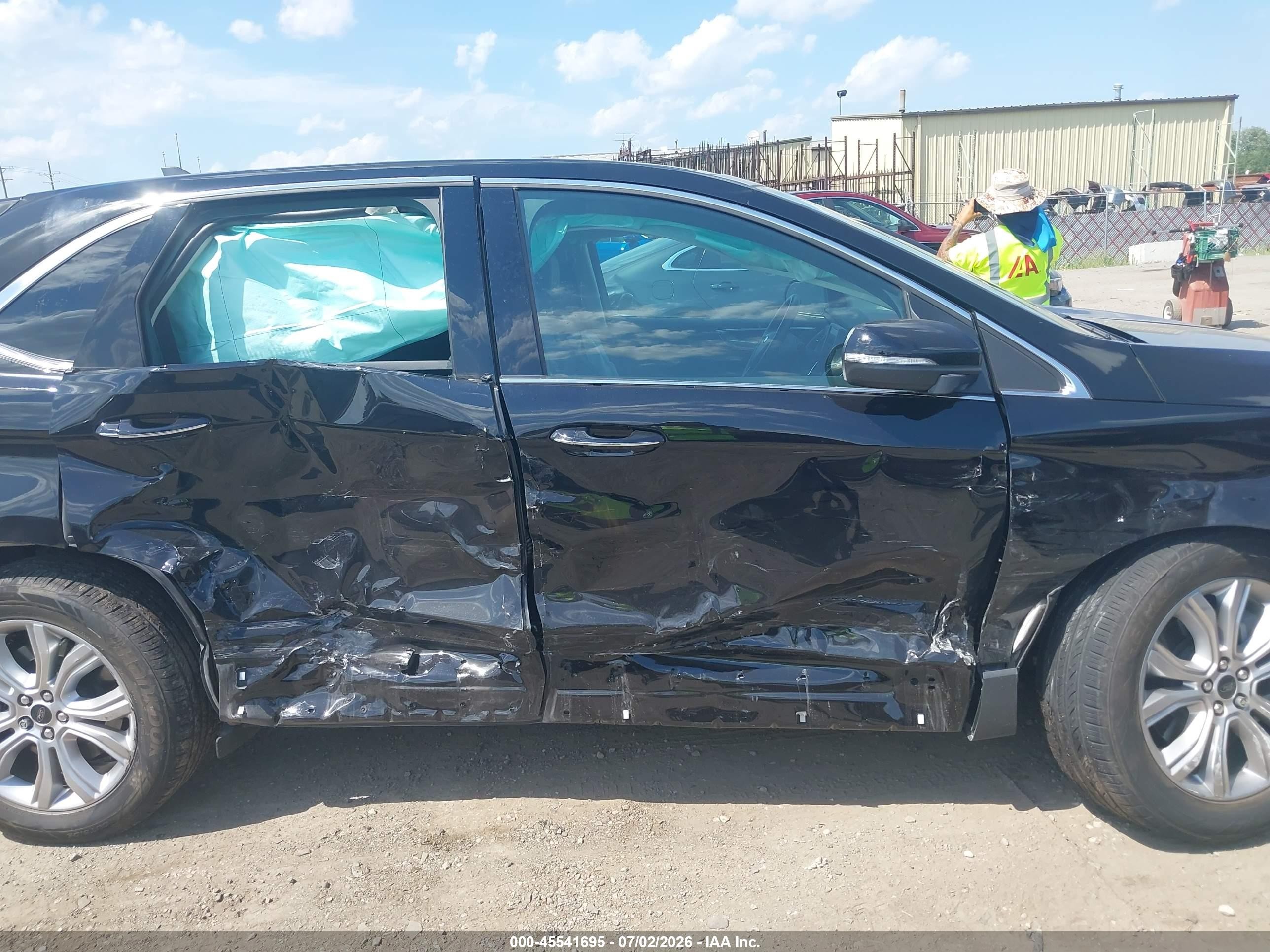 2023 Ford Edge Titanium Черный vin: 2FMPK4K95PBA00768