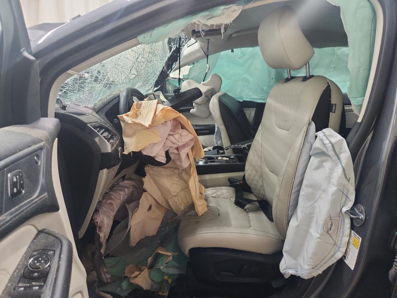 2024 Ford Edge Titanium Серый vin: 2FMPK4K95RBA48399 Damage: Windshield, Broken, Replacement Required