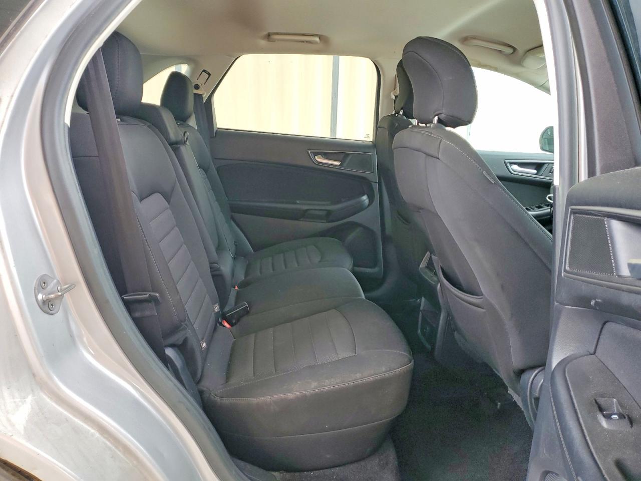 2015 Ford Edge Se Серебряный vin: 2FMTK3G80FBB63965