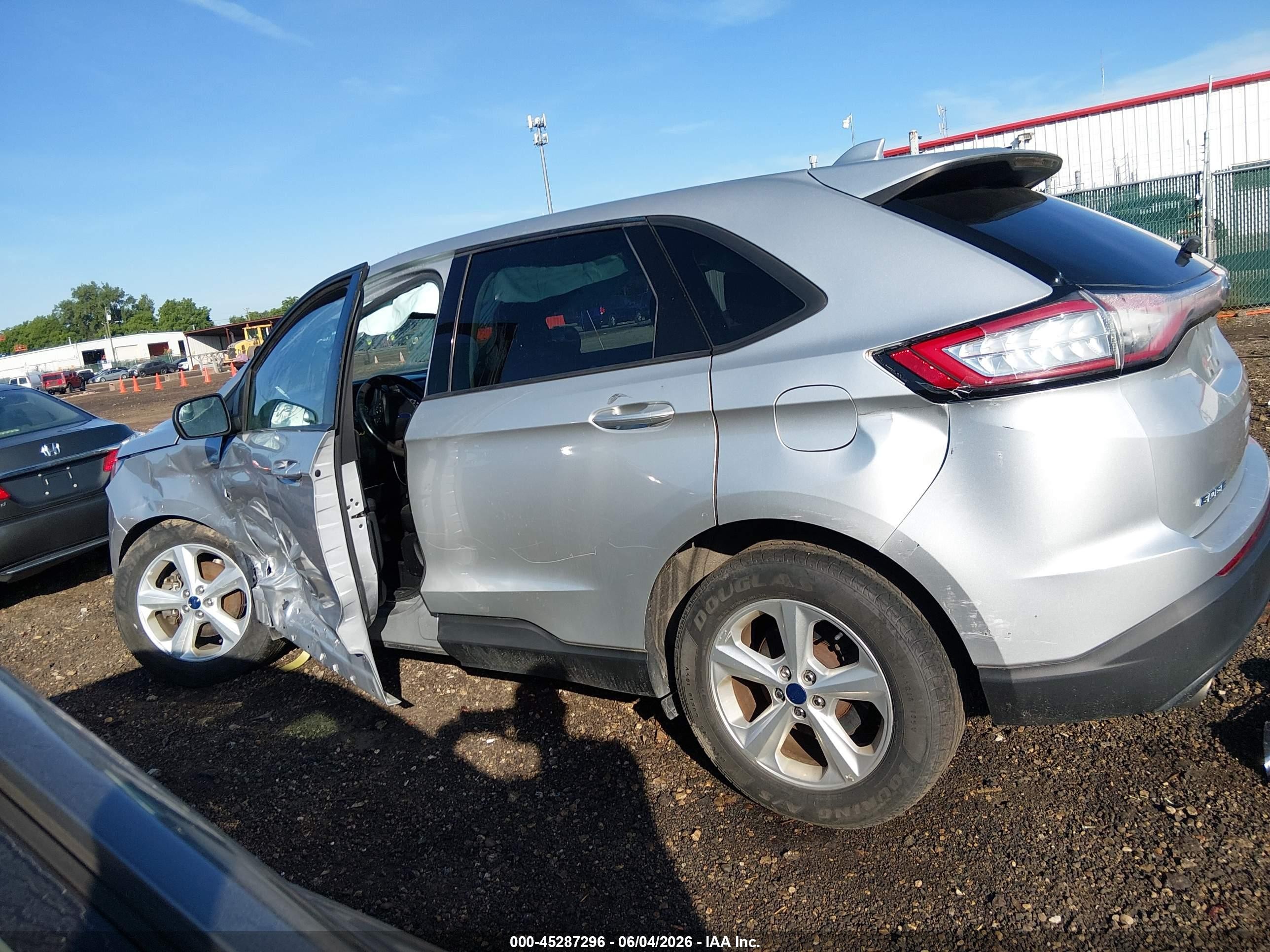 2015 Ford Edge Se Silver vin: 2FMTK3G86FBC27250
