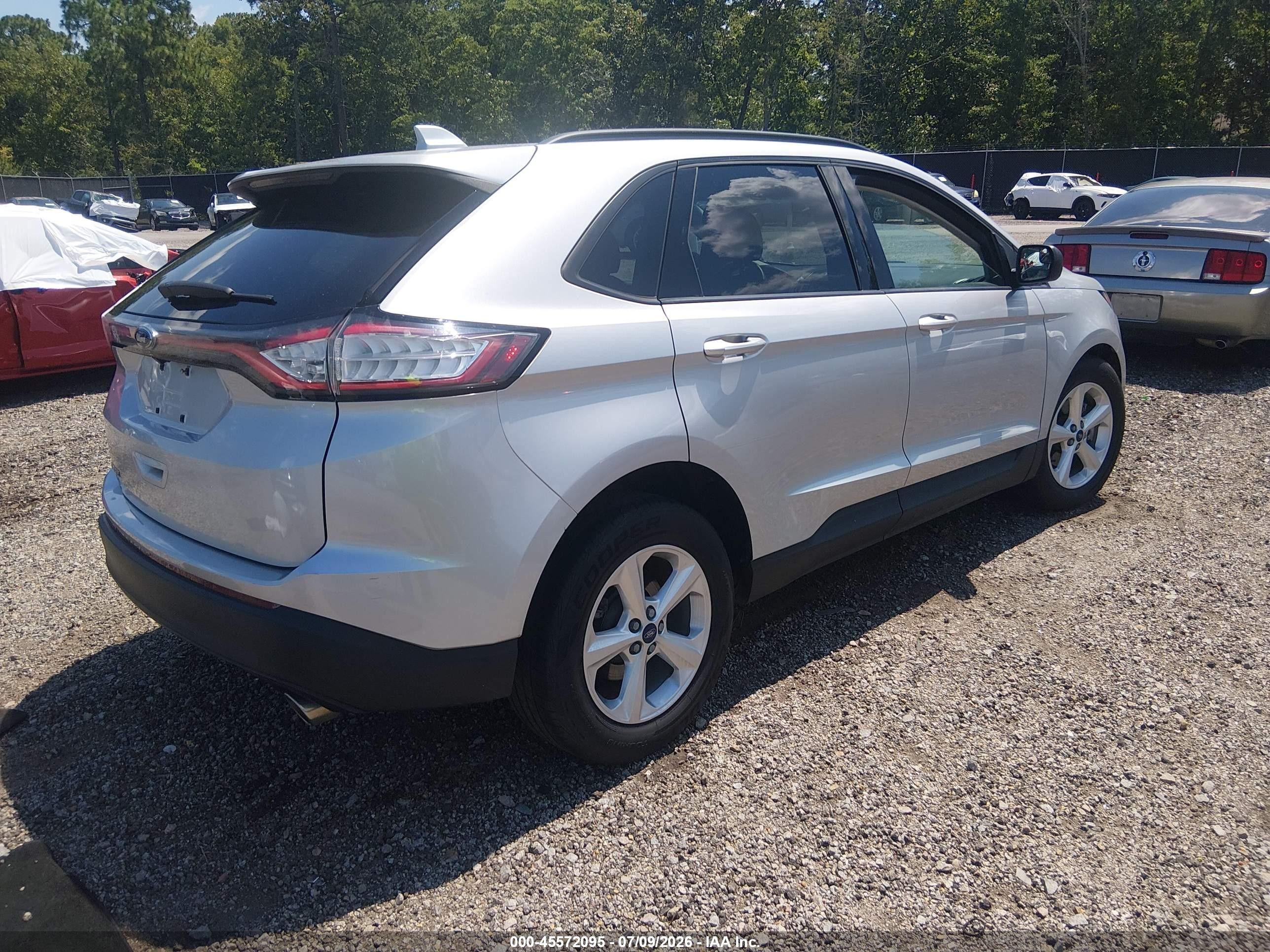 2015 Ford Edge Se Серебряный vin: 2FMTK3G87FBB76003