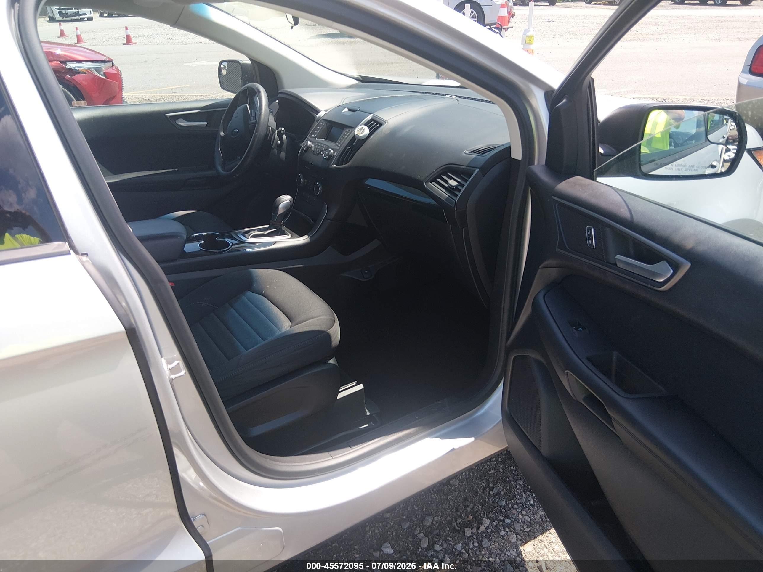 2015 Ford Edge Se Серебряный vin: 2FMTK3G87FBB76003