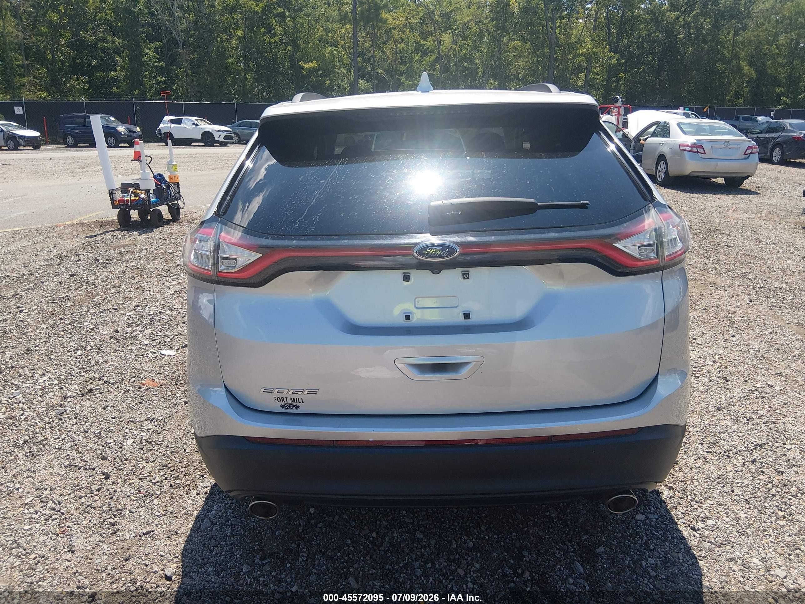 2015 Ford Edge Se Серебряный vin: 2FMTK3G87FBB76003