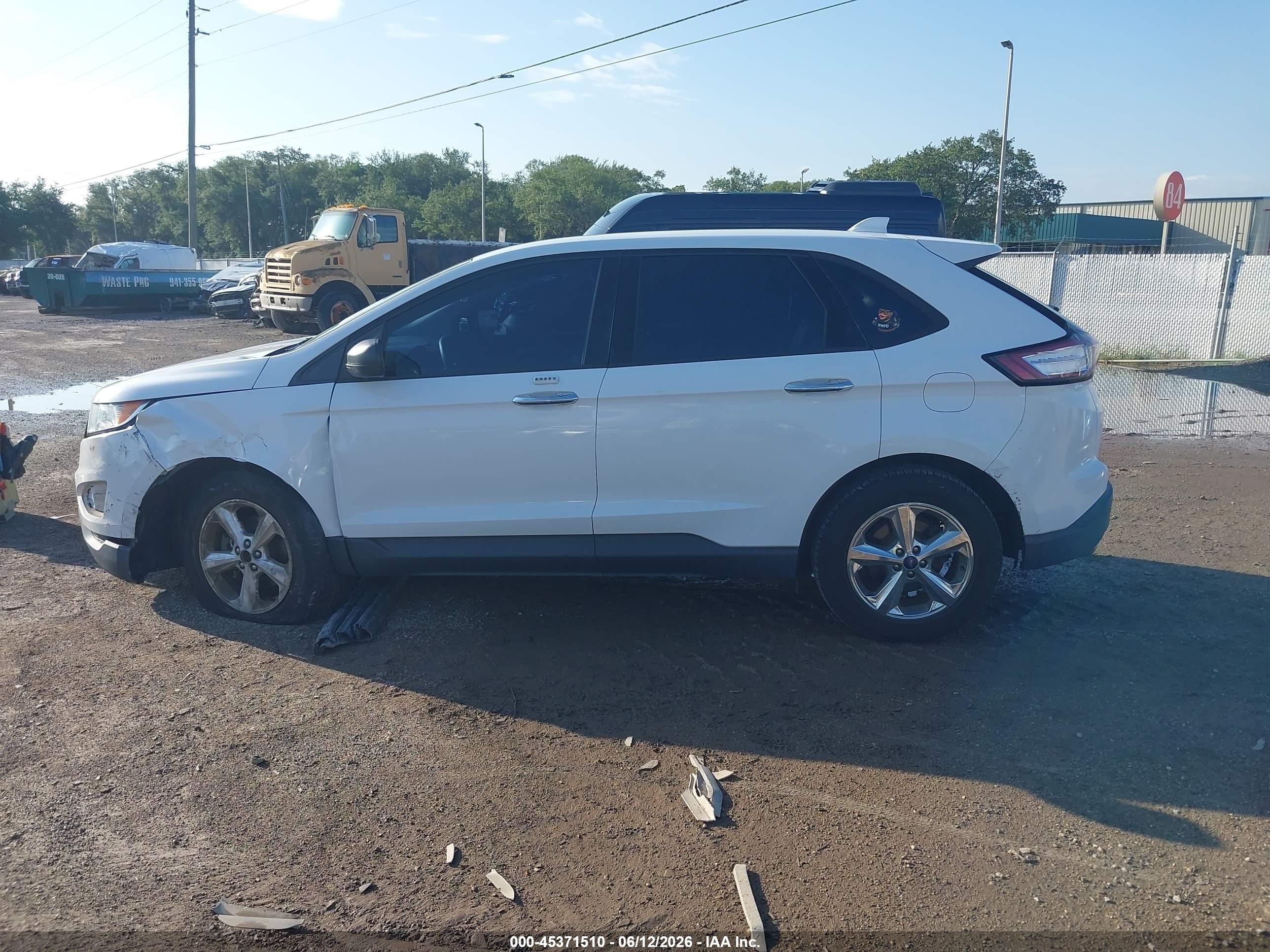 2015 Ford Edge Se White vin: 2FMTK3G89FBC37478
