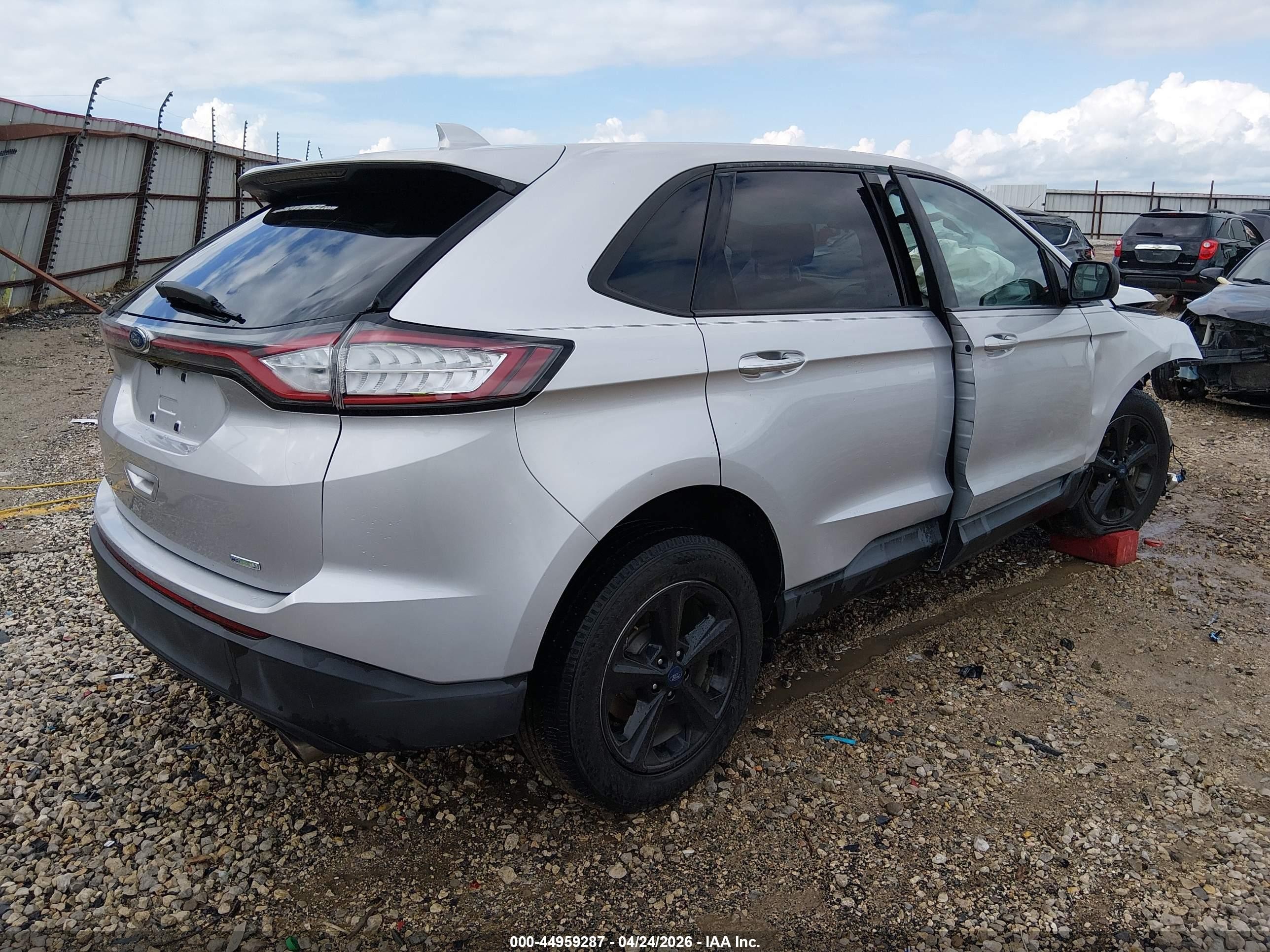 2015 Ford Edge Se Silver vin: 2FMTK3G96FBB43535