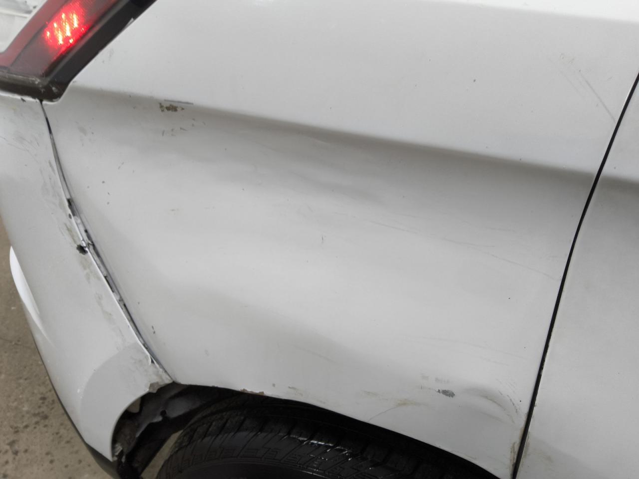 2015 Ford Edge Sel White vin: 2FMTK4J89FBC18508 Damage: Right Qtr Panel, Dent(S) W/ Paint Dmg, > 12 Inches