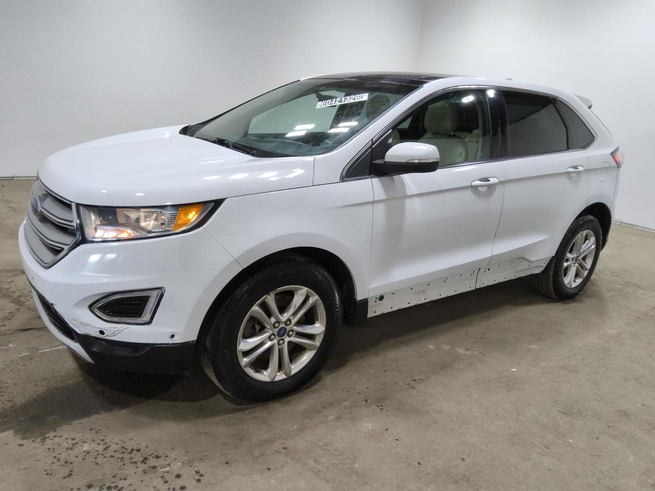 2015 Ford Edge Sel White vin: 2FMTK4J89FBC18508 Damage: Left Front Door Moulding, Broken, Replacement Required