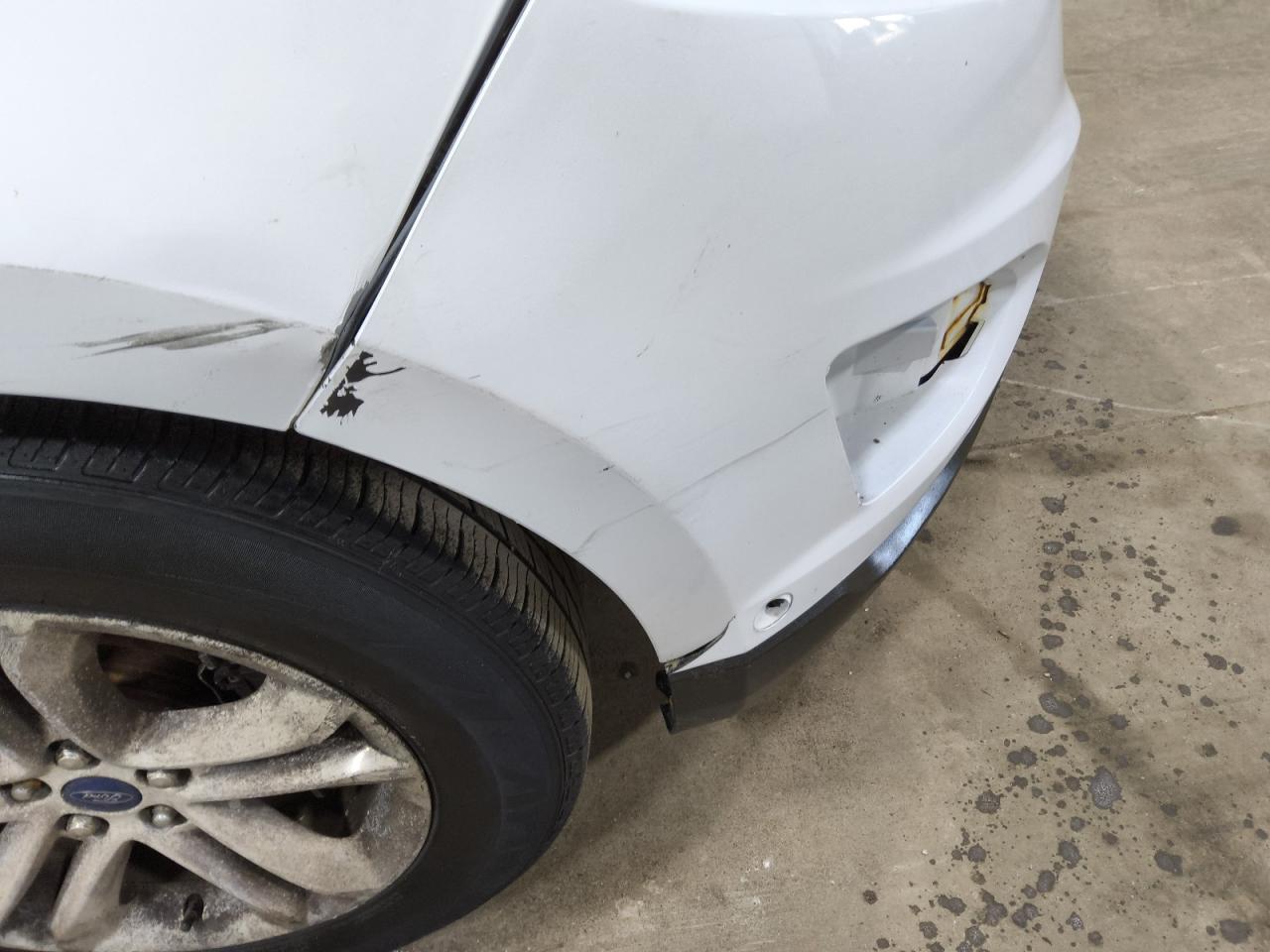 2015 Ford Edge Sel White vin: 2FMTK4J89FBC18508 Damage: Front Bumper, Dent(S) W/ Paint Dmg, 1/2 To 1 Inch