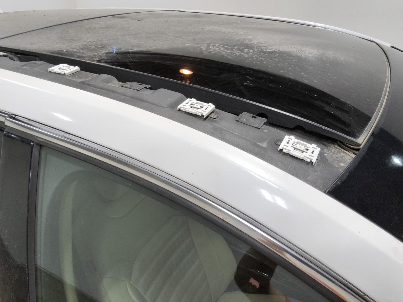 2015 Ford Edge Sel White vin: 2FMTK4J89FBC18508 Damage: Right Drip Rail Molding, Broken, Replacement Required