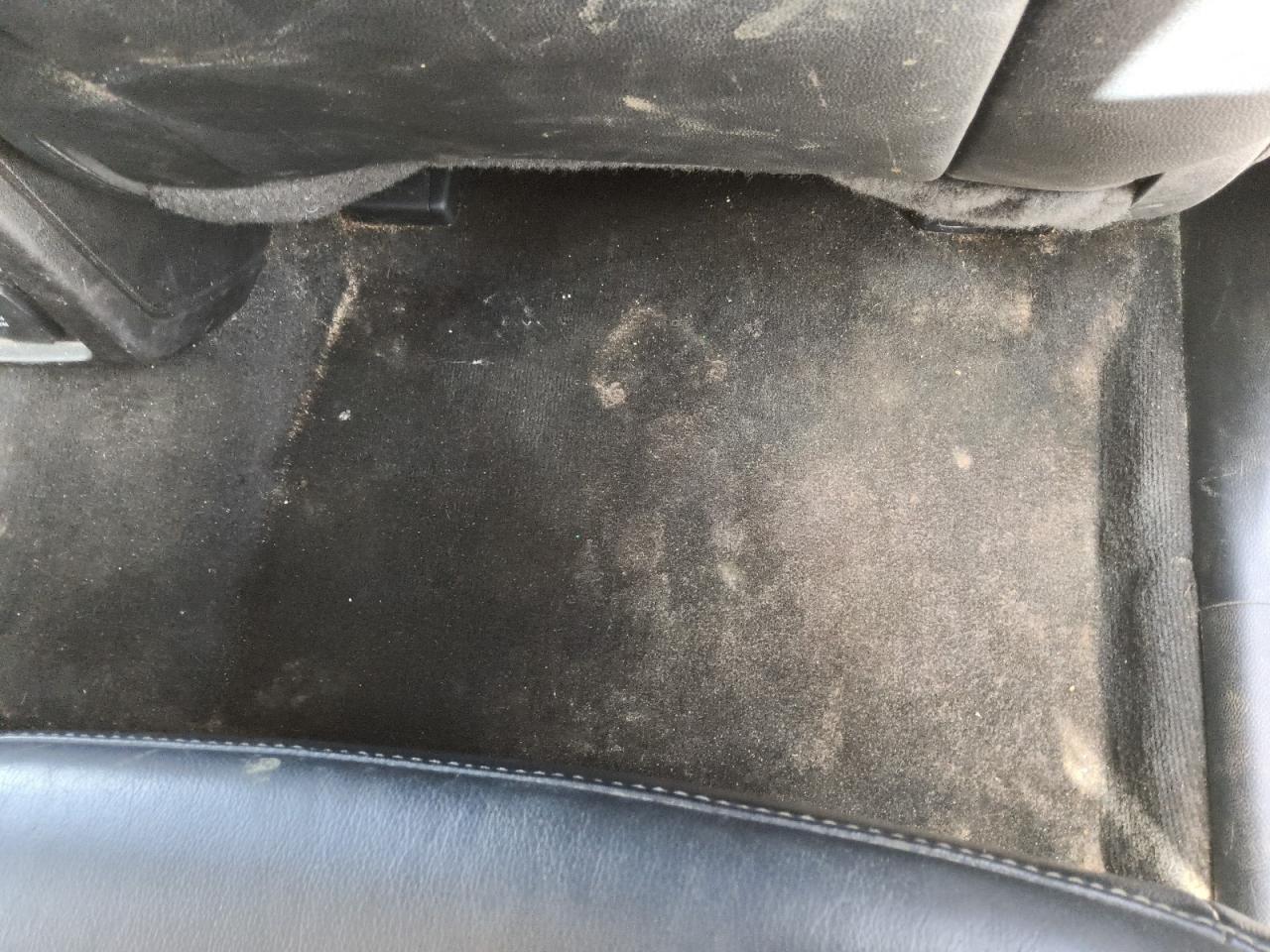 2015 Ford Edge Sel Black vin: 2FMTK4J9XFBB45285 Damage: Right Rear Carpet, Stained, Permanent