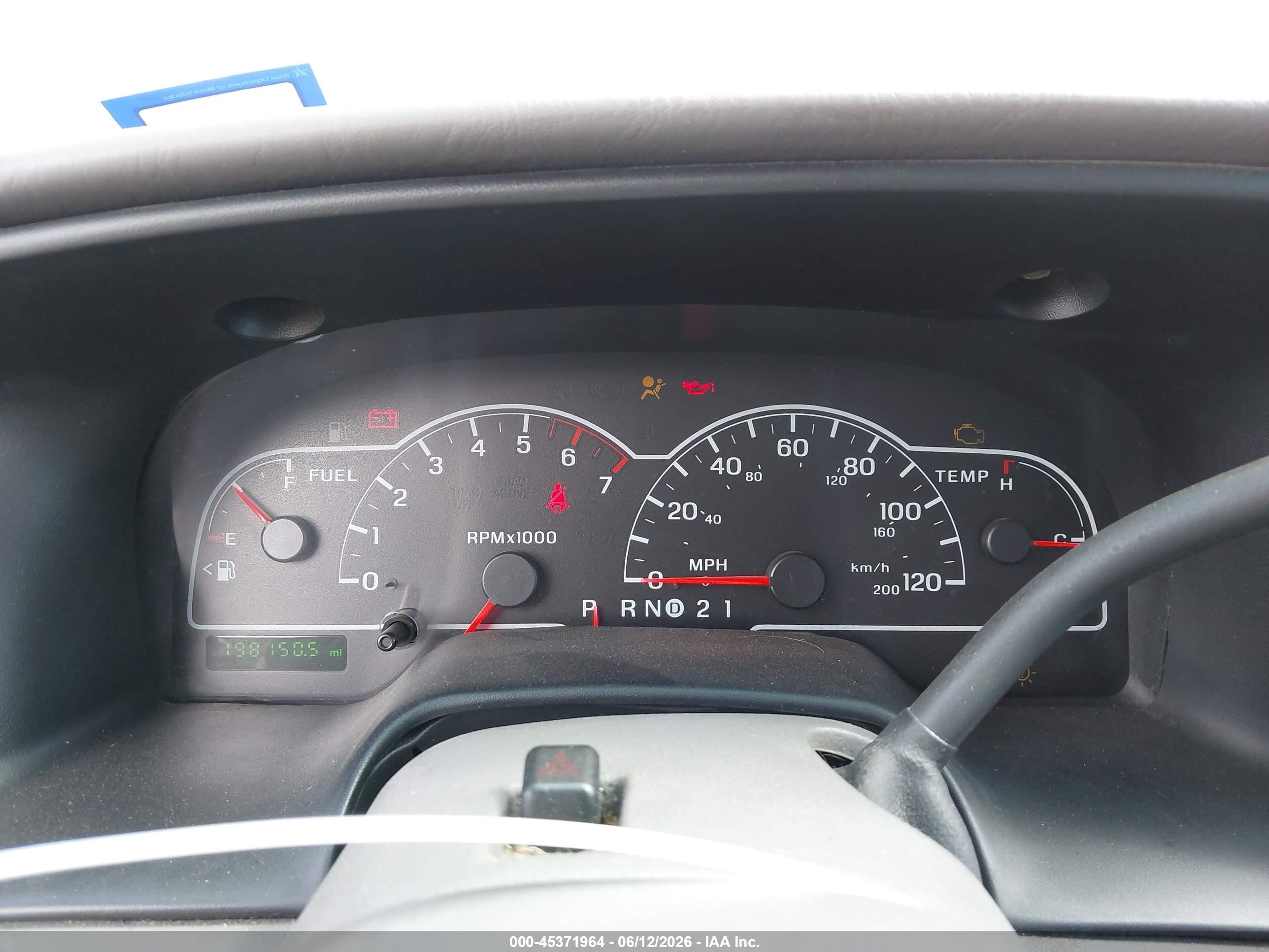 2000 Ford Windstar   Silver vin: 2FMZA5040YBC93361