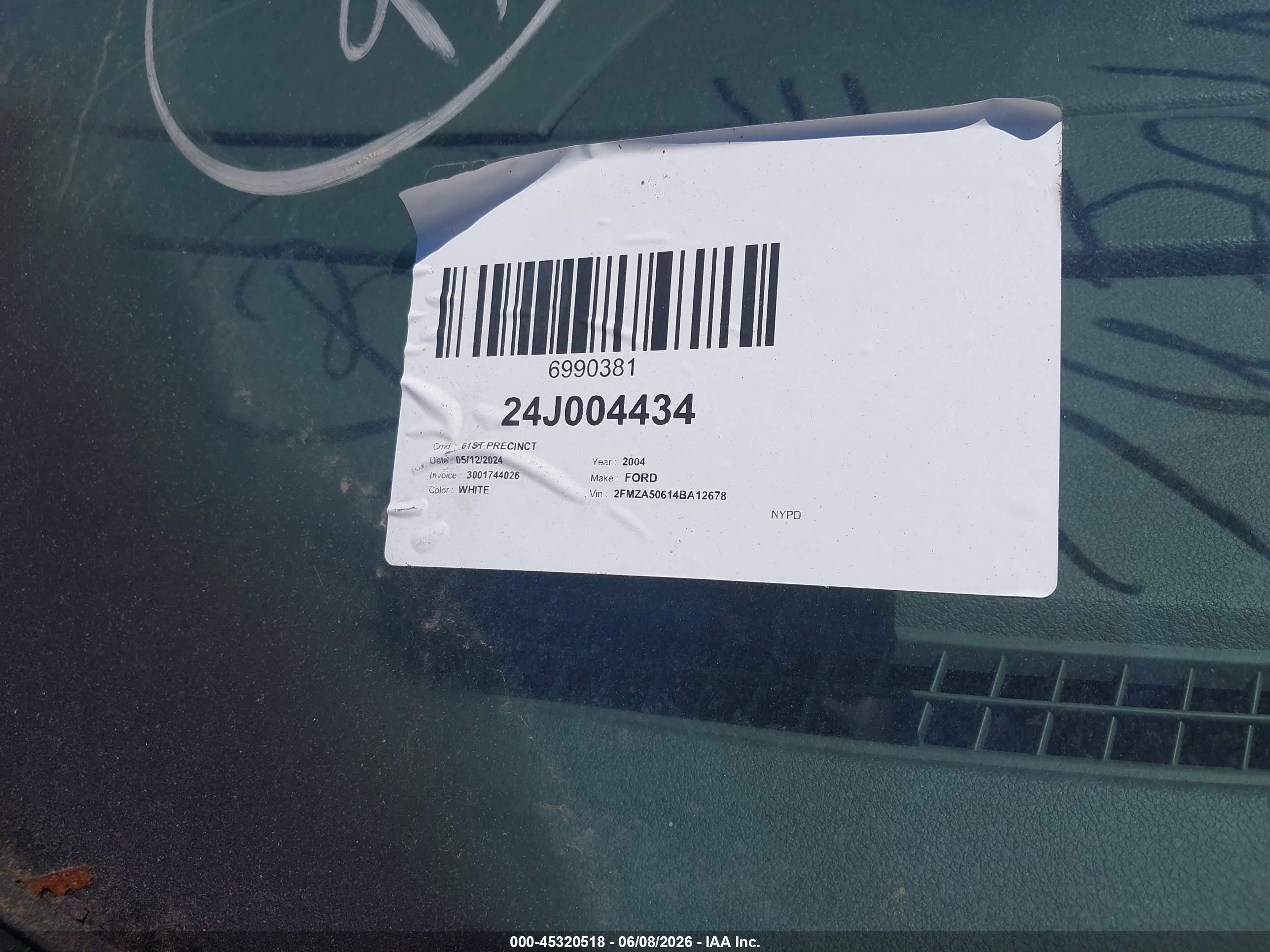 2004 Ford Freestar S Белый vin: 2FMZA50614BA12678