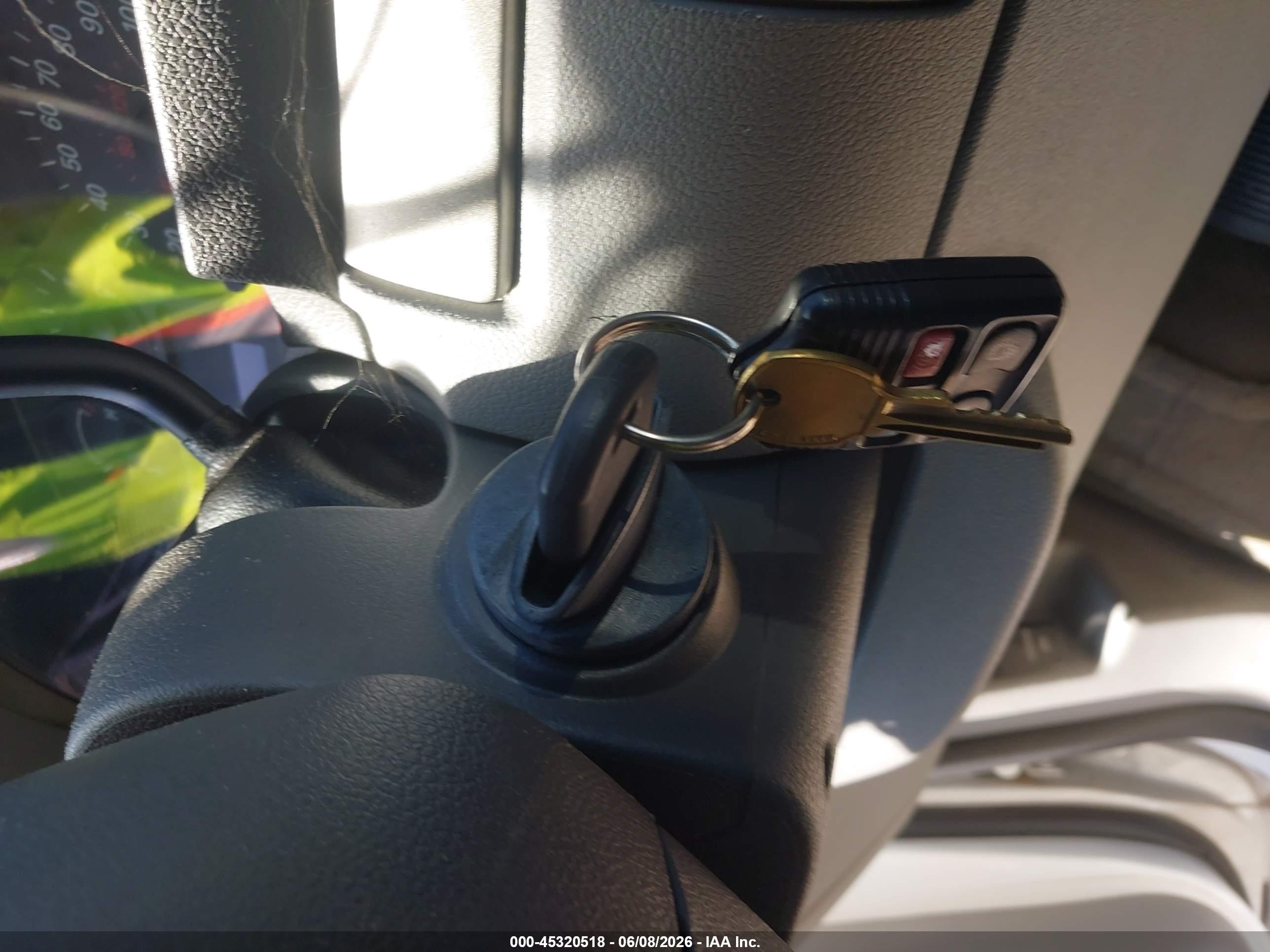 2004 Ford Freestar S Белый vin: 2FMZA50614BA12678