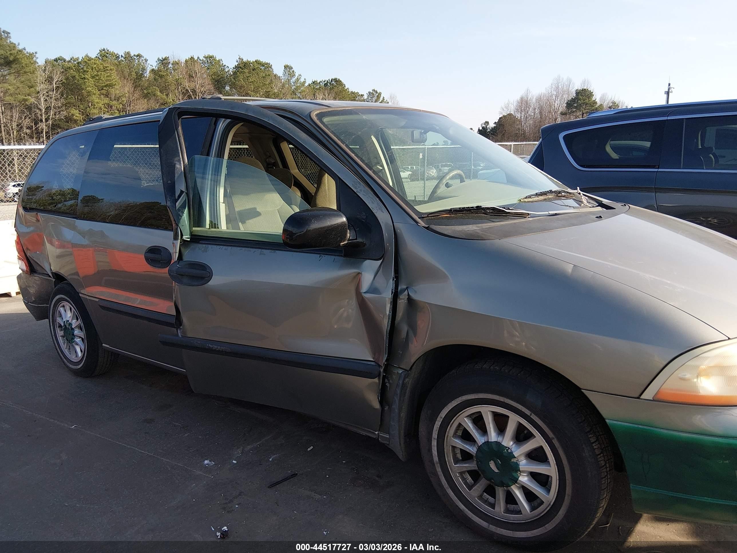2003 Ford Windstar Lx Серебряный vin: 2FMZA51423BA97722