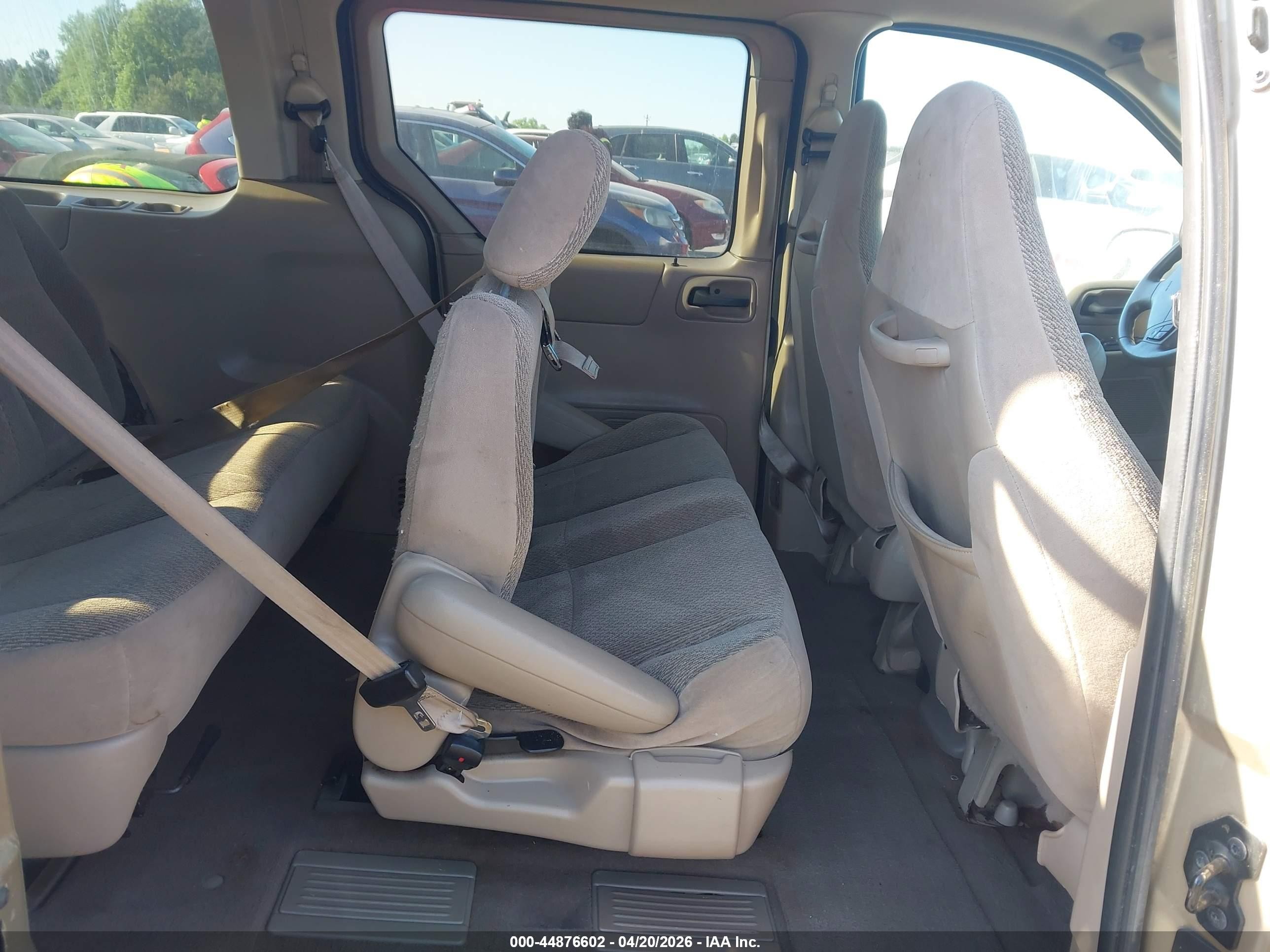 2000 Ford Windstar Lx Gold vin: 2FMZA5142YBC46752