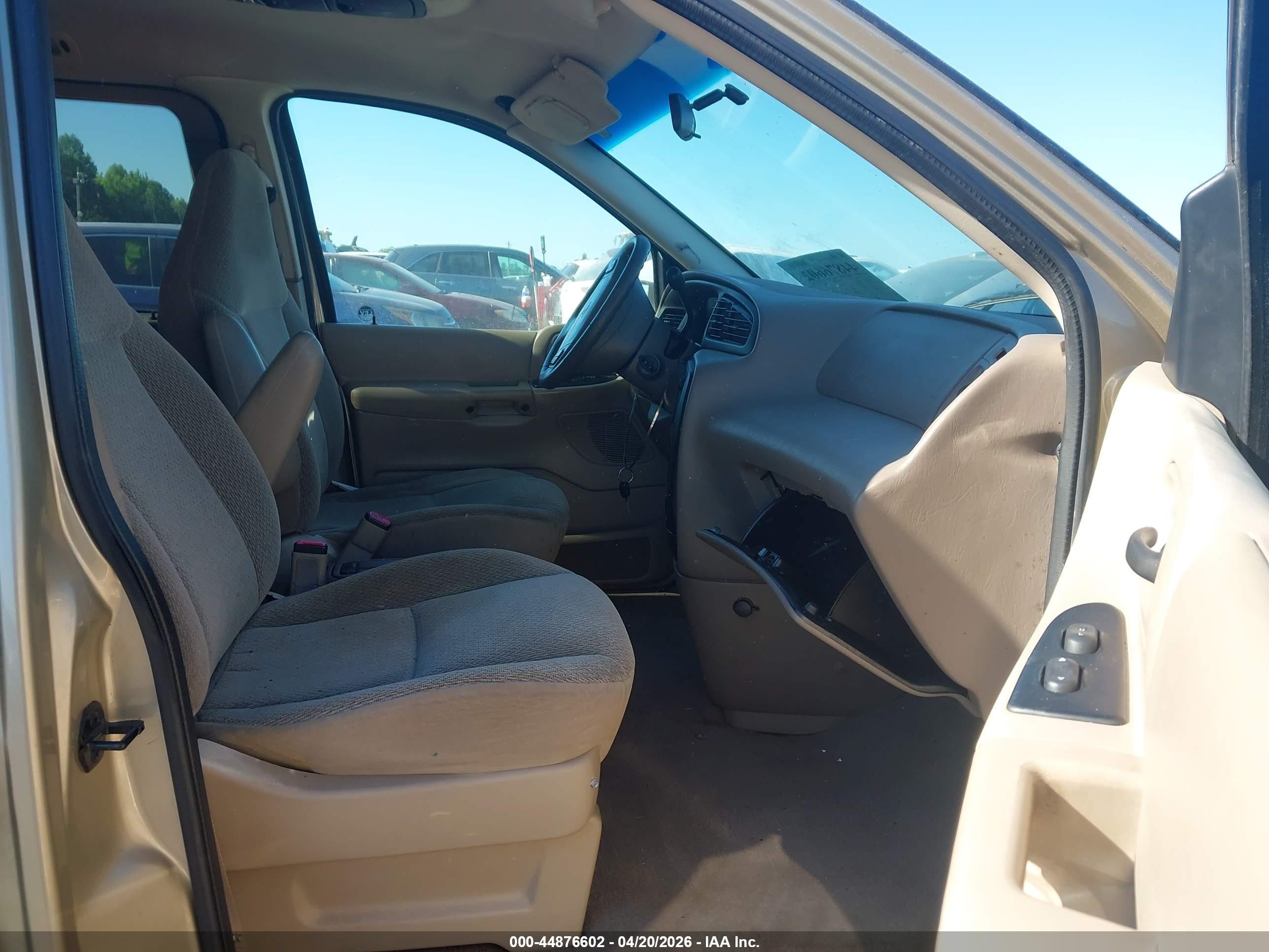 2000 Ford Windstar Lx Gold vin: 2FMZA5142YBC46752
