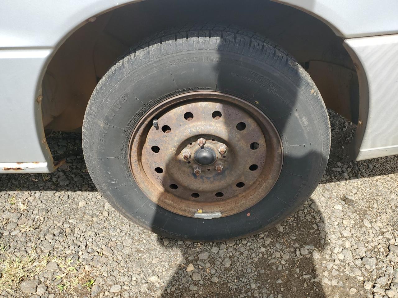 2000 Ford Windstar Lx Silver vin: 2FMZA5143YBA55566 Damage: Left Rear Wheel Housing, Missing, Replacement Required