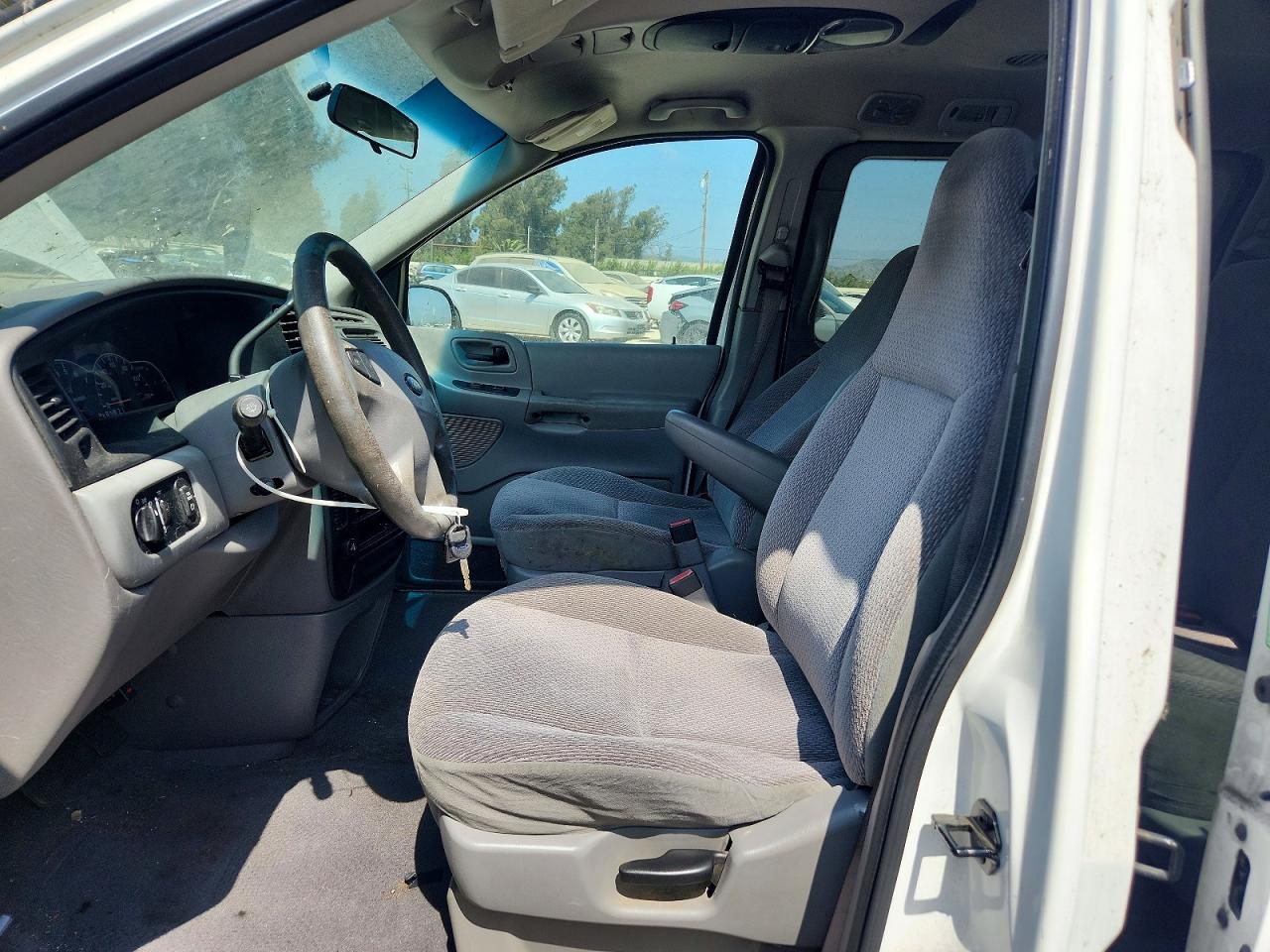 2001 Ford Windstar Lx White vin: 2FMZA51451BB07107