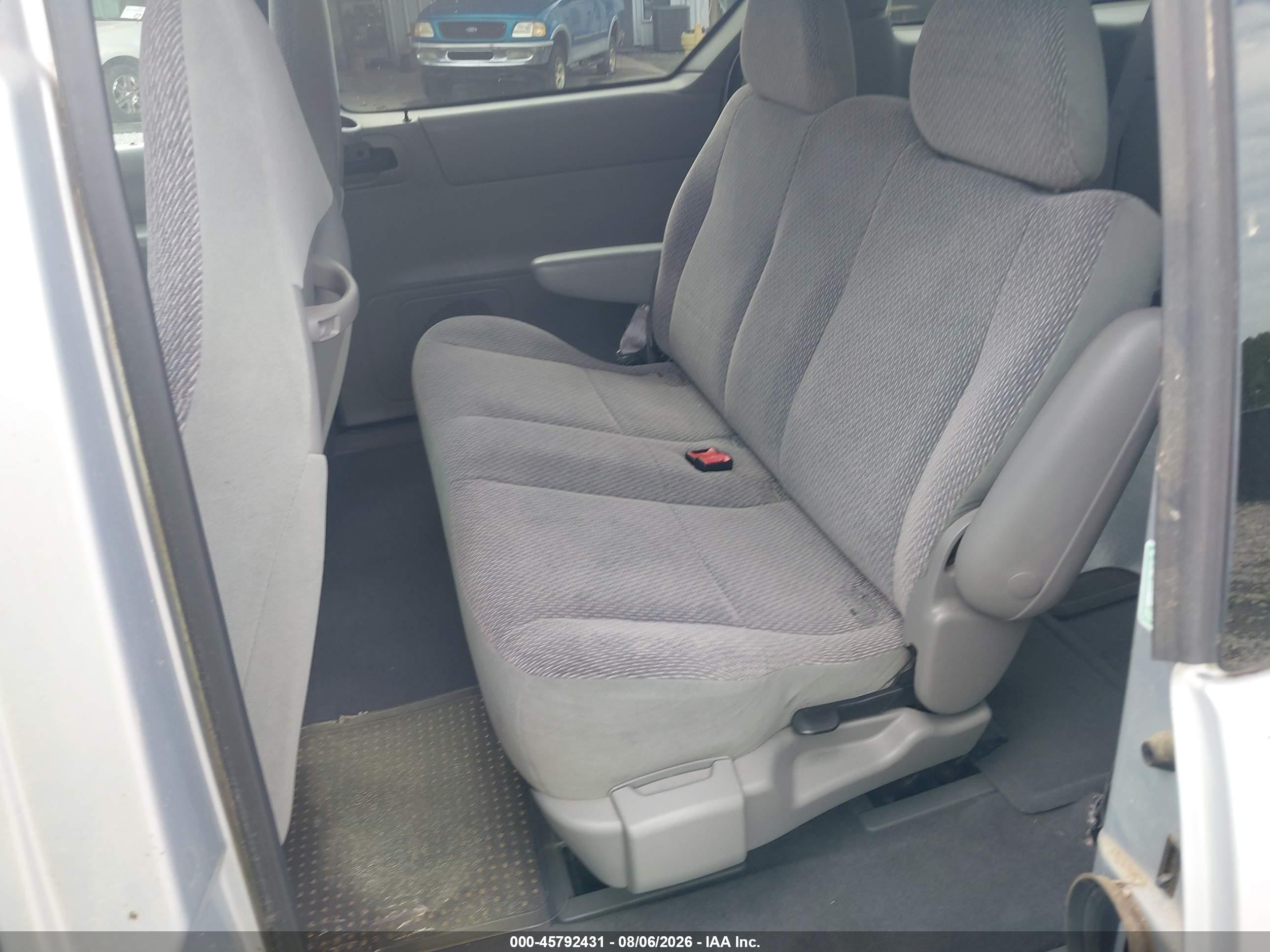 2003 Ford Windstar Lx Silver vin: 2FMZA51463BB44024