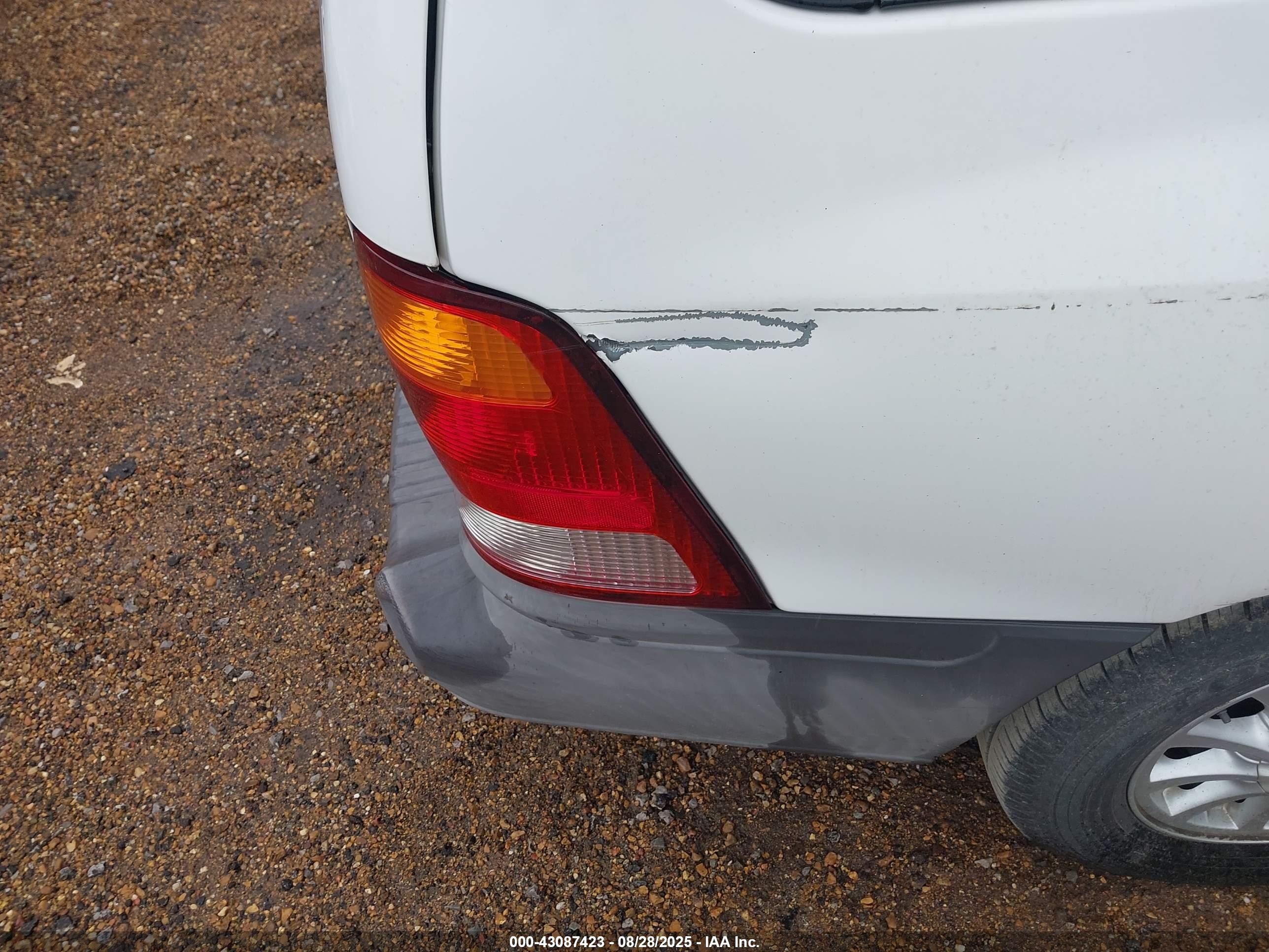 2001 Ford Windstar Lx White vin: 2FMZA51471BB27178