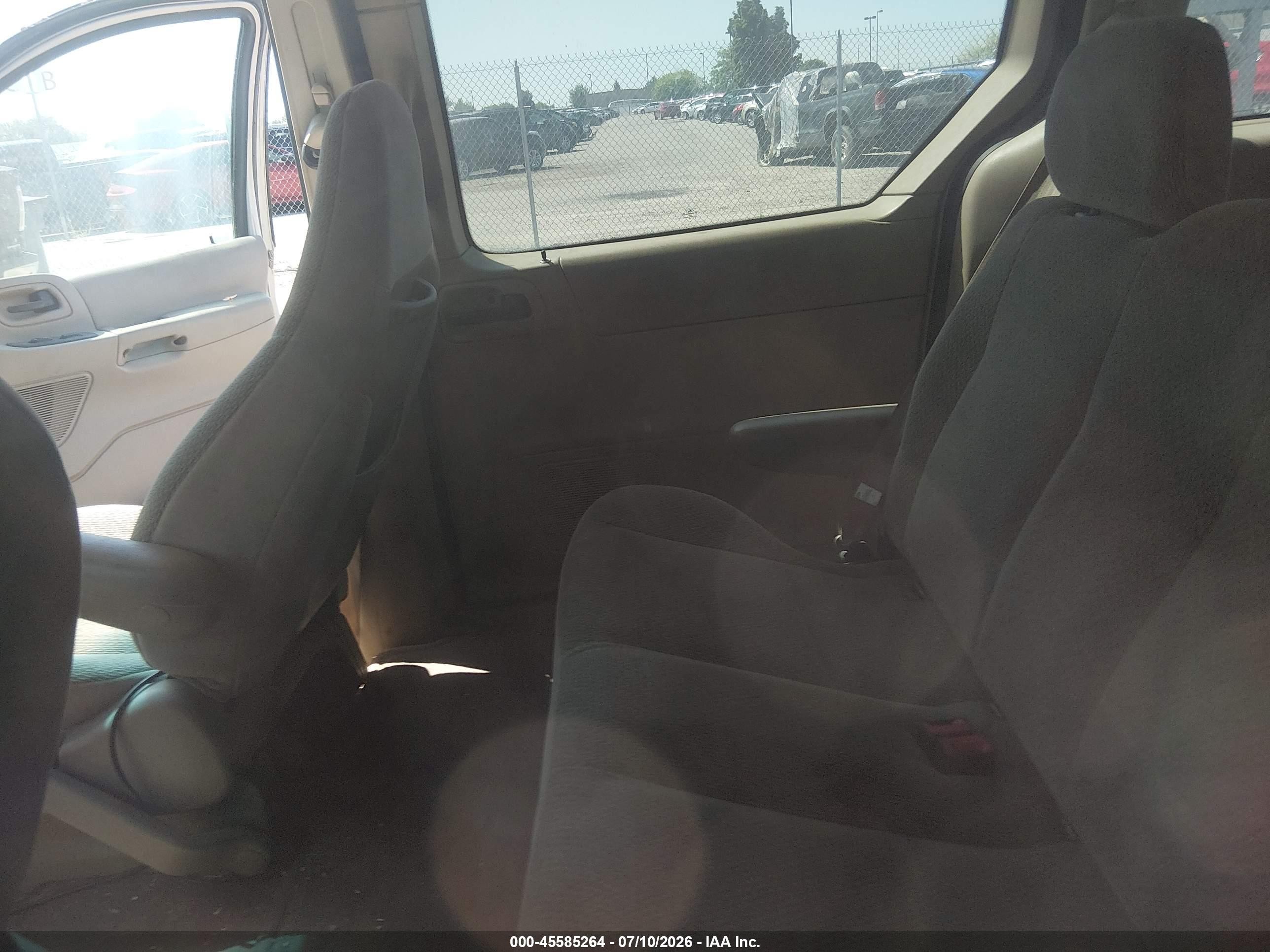 2002 Ford Windstar Lx Silver vin: 2FMZA51482BB36554