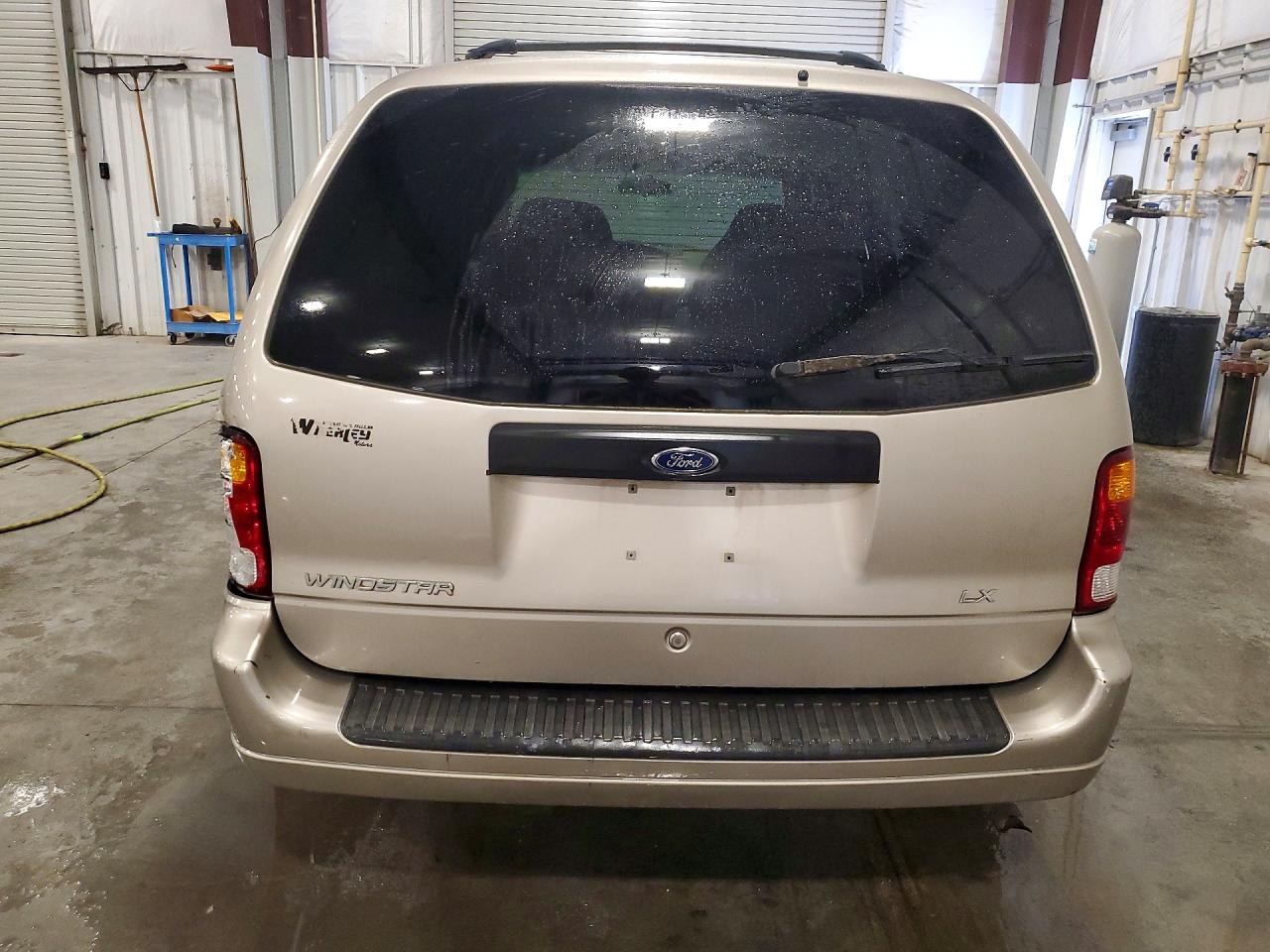 2003 Ford Windstar Lx Tan vin: 2FMZA51483BB88767