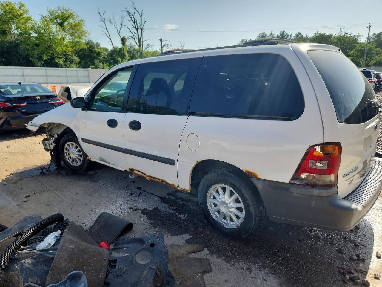 2000 Ford Windstar Lx White vin: 2FMZA5149YBA51120