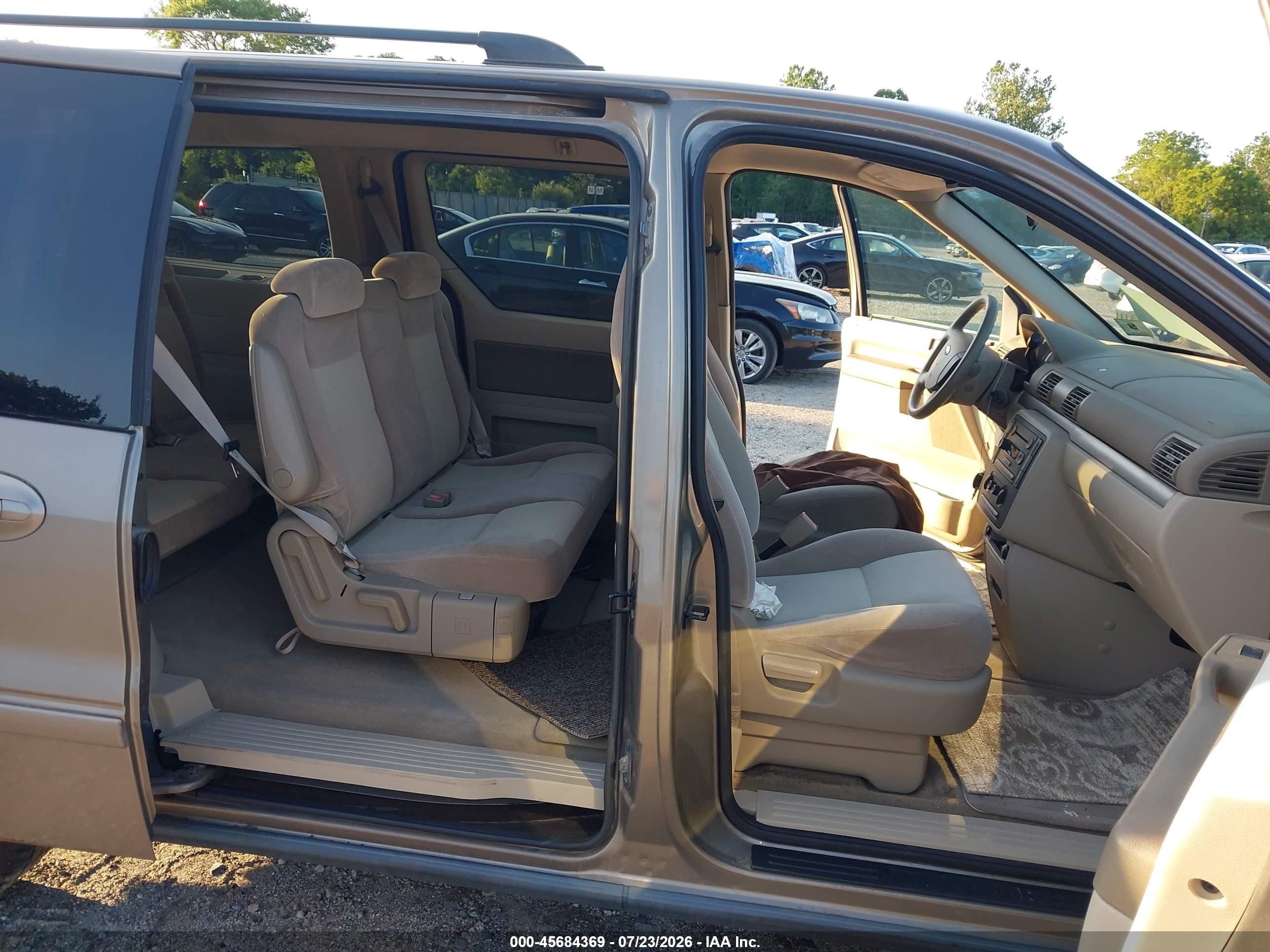 2006 Ford Freestar Se Beige vin: 2FMZA51606BA21485