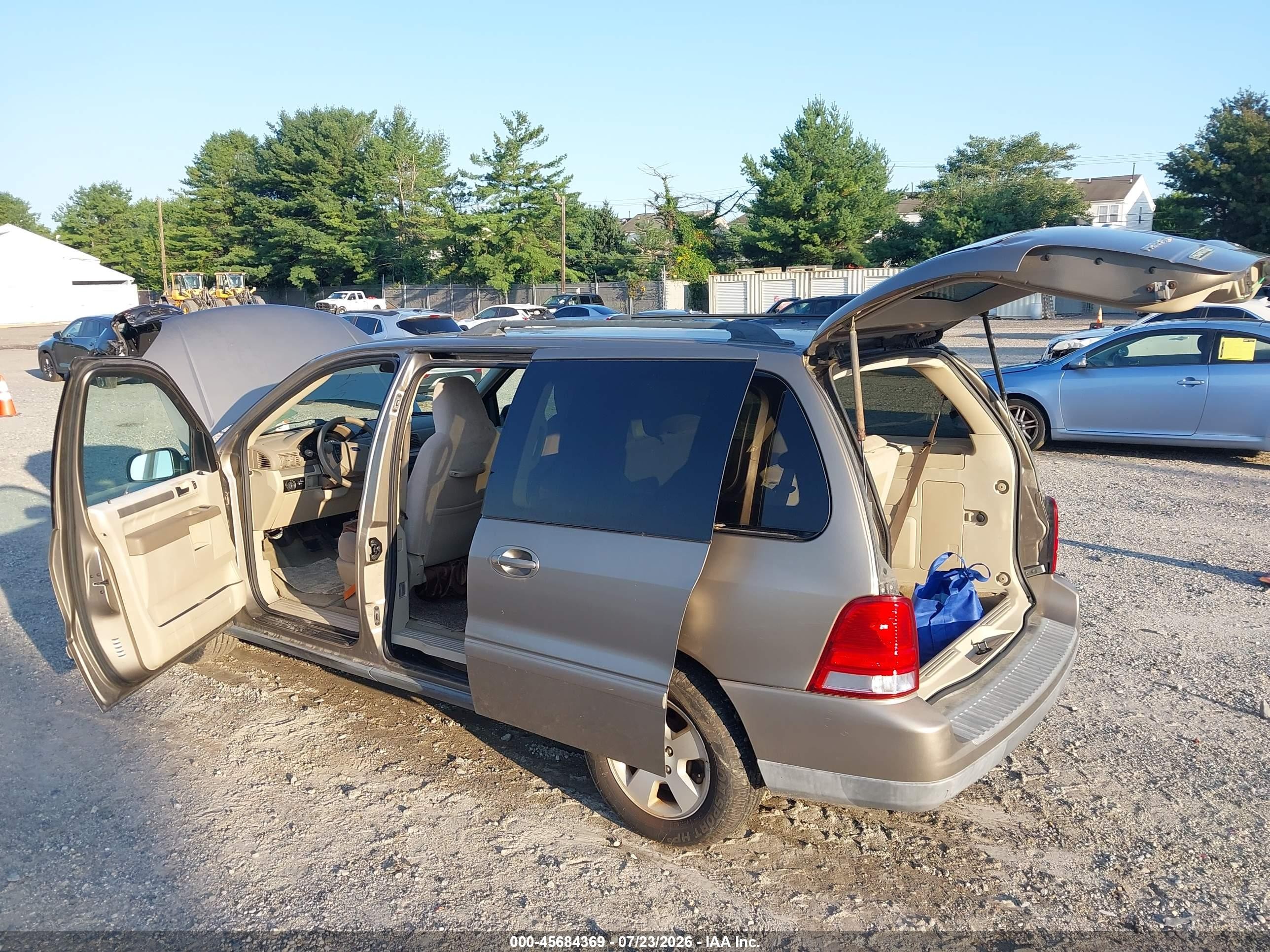 2006 Ford Freestar Se Beige vin: 2FMZA51606BA21485