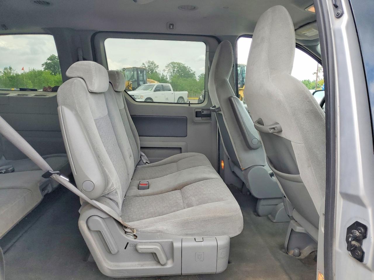 2007 Ford Freestar Se Silver vin: 2FMZA51607BA01139