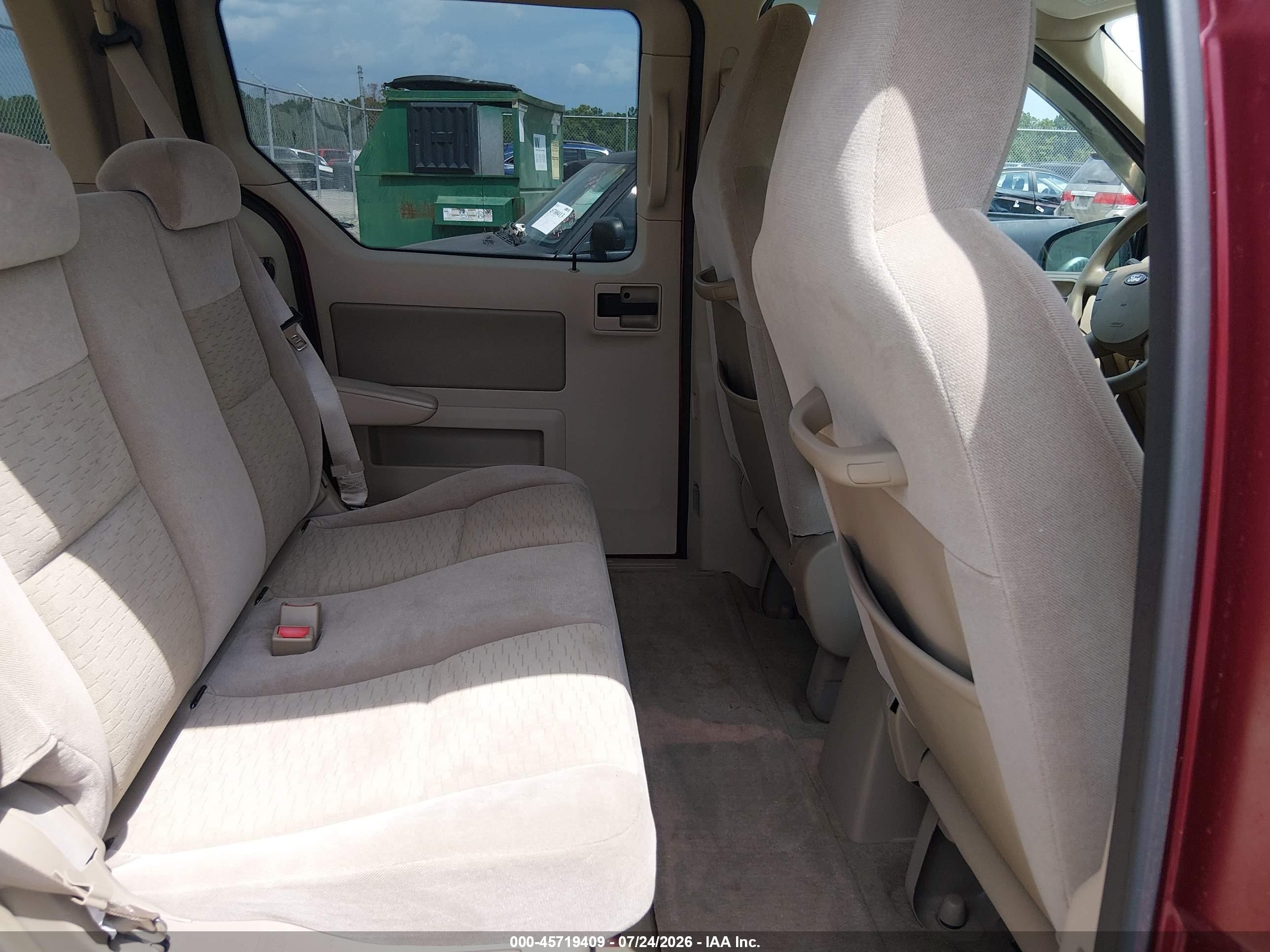 2004 Ford Freestar Se Red vin: 2FMZA51614BA90599