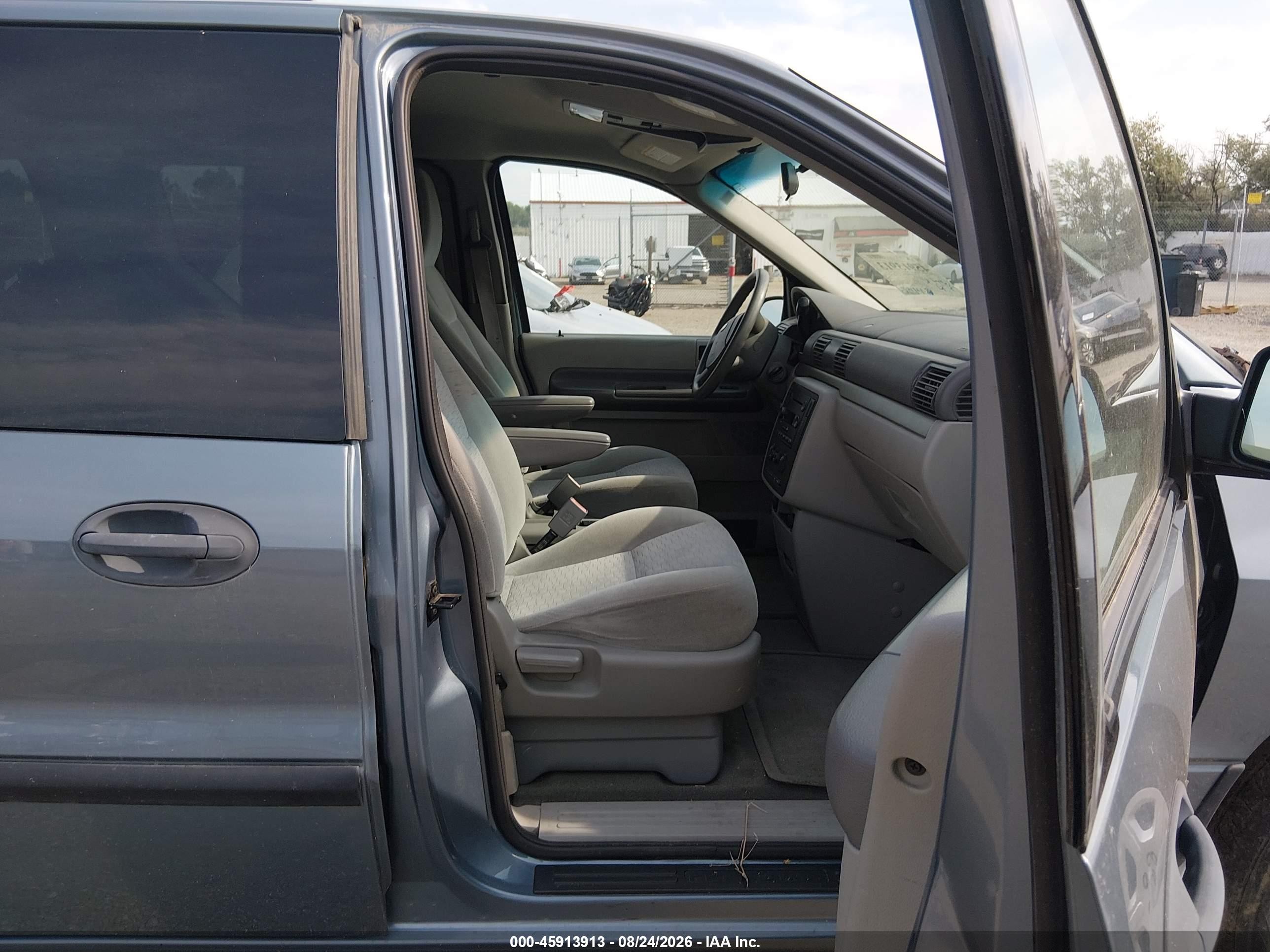 2004 Ford Freestar Se Blue vin: 2FMZA51624BA73665