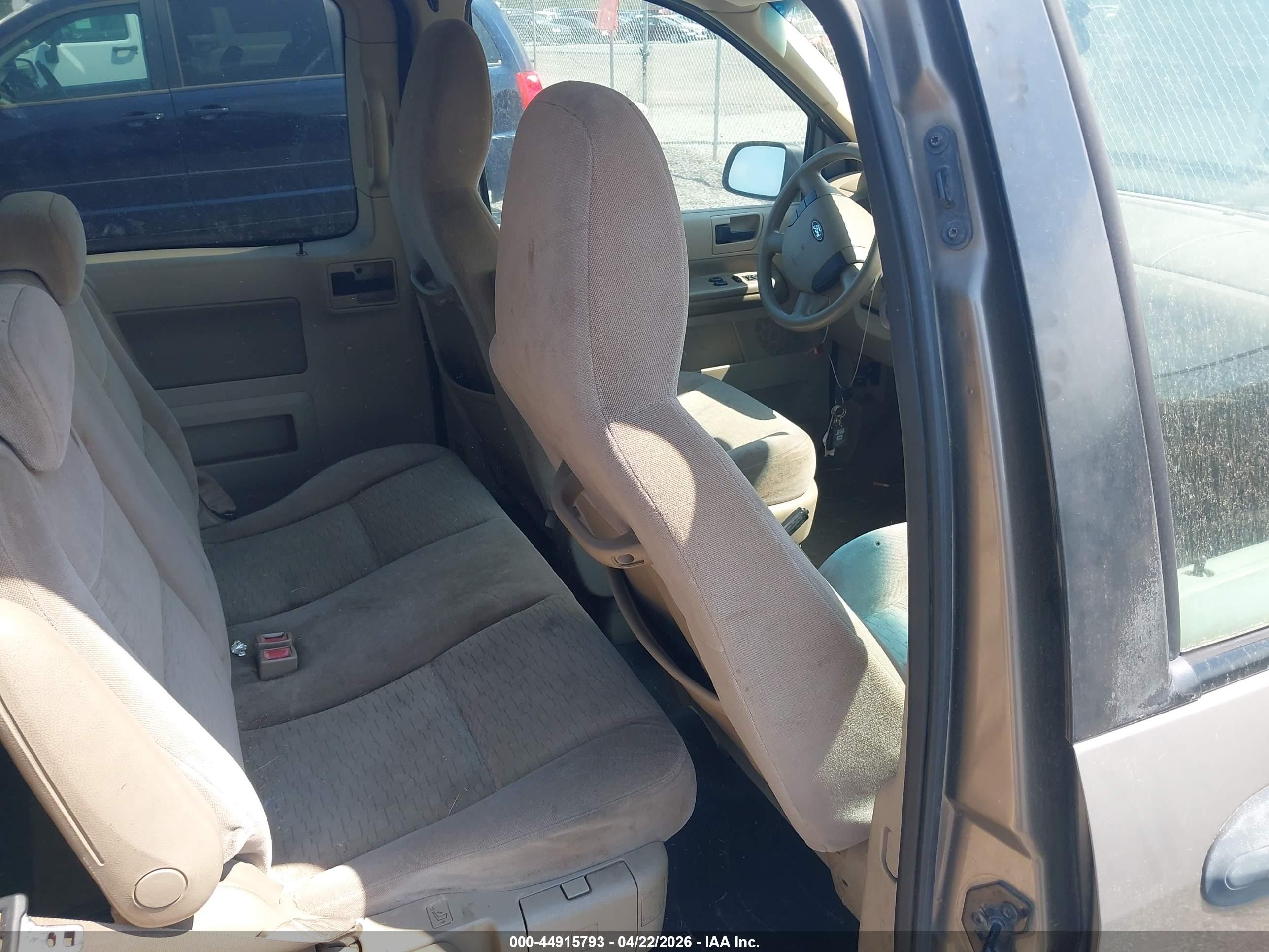 2004 Ford Freestar Se Gold vin: 2FMZA51634BA45647