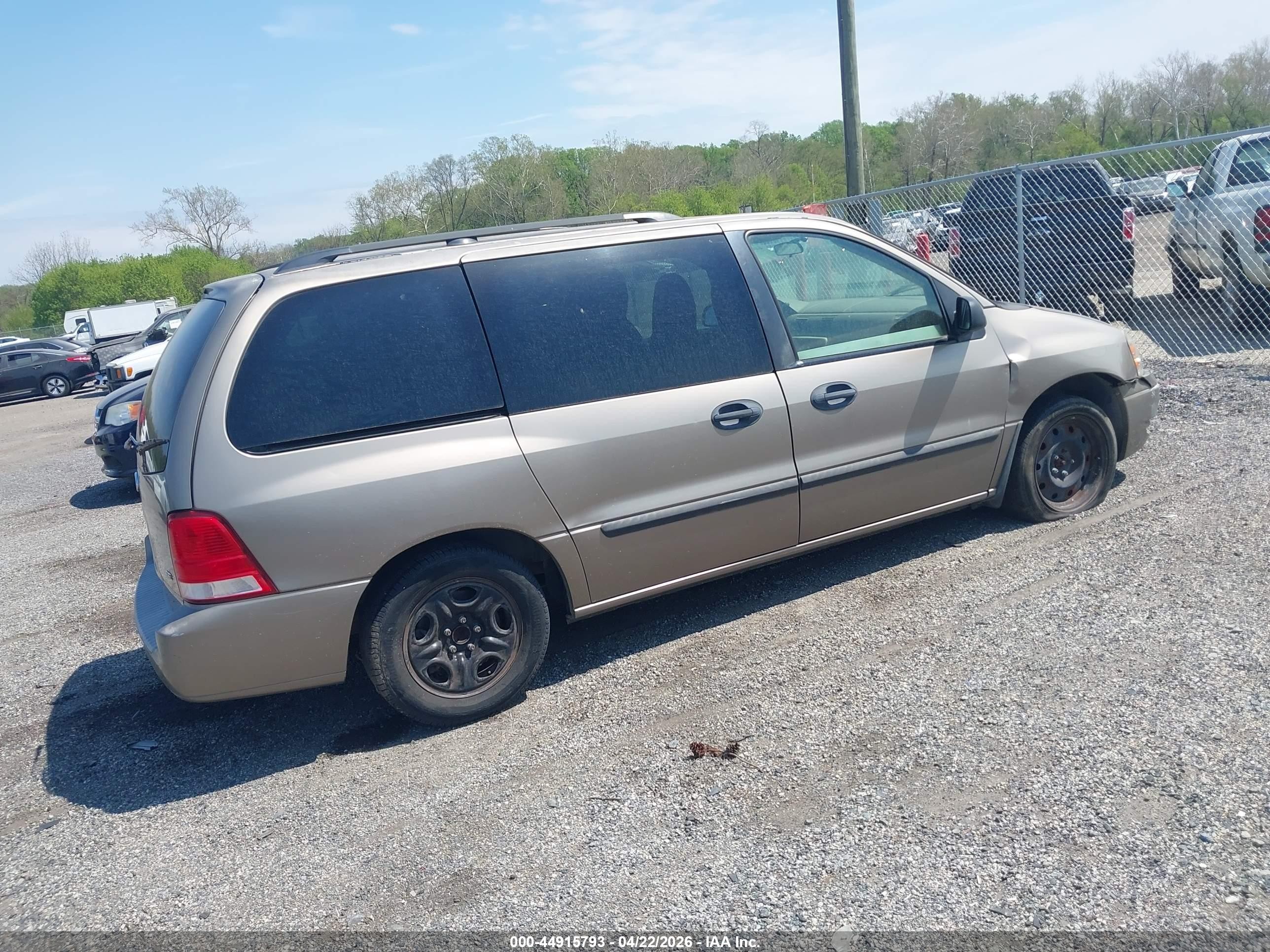 2004 Ford Freestar Se Gold vin: 2FMZA51634BA45647