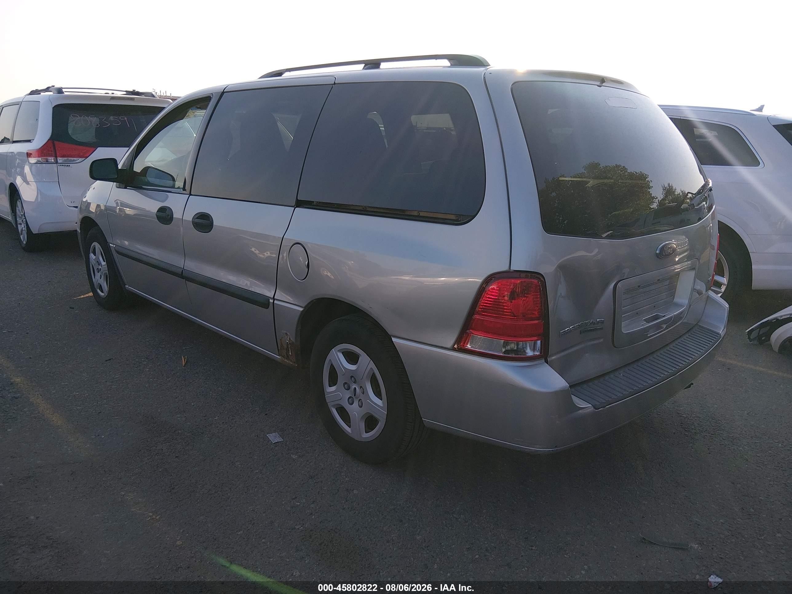 2004 Ford Freestar Se Silver vin: 2FMZA51634BB29581