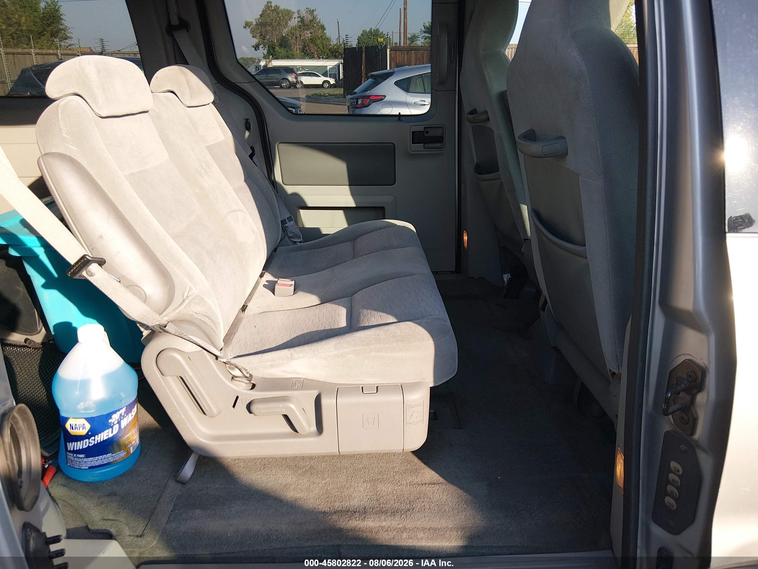 2004 Ford Freestar Se Silver vin: 2FMZA51634BB29581