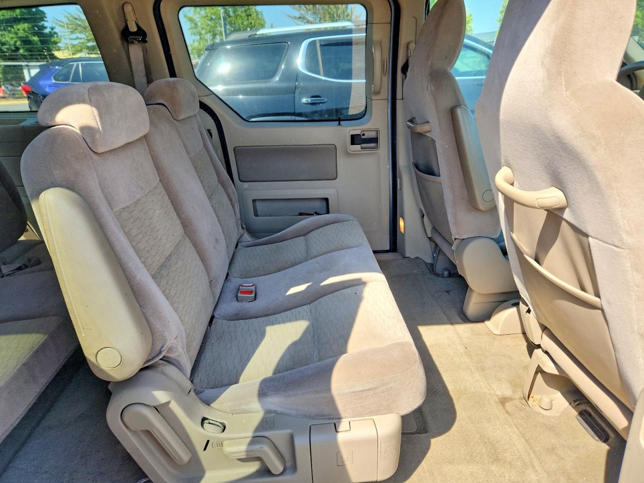 2004 Ford Freestar Se Синий vin: 2FMZA51664BB16520