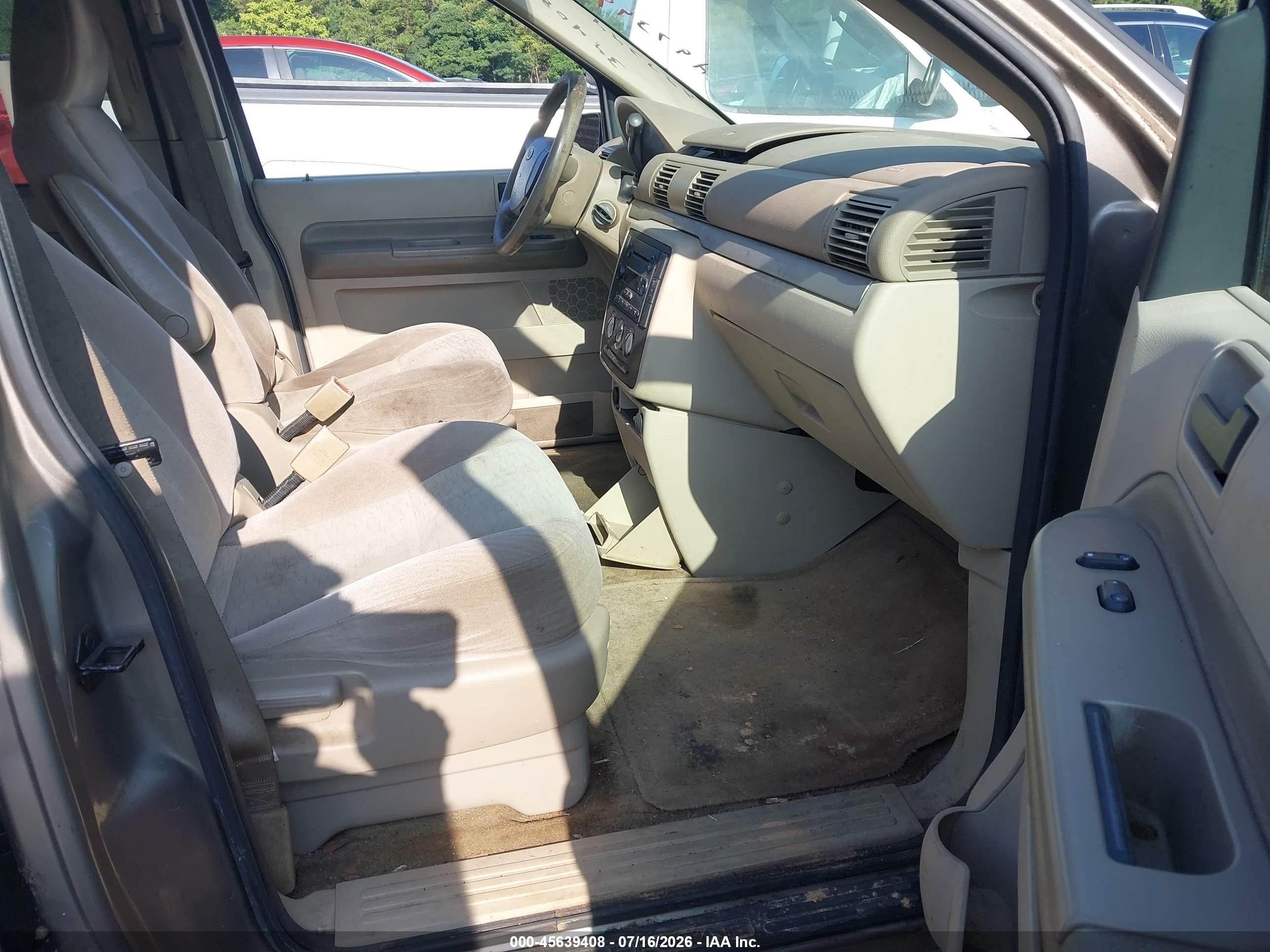 2004 Ford Freestar Se Gray vin: 2FMZA51674BA97394