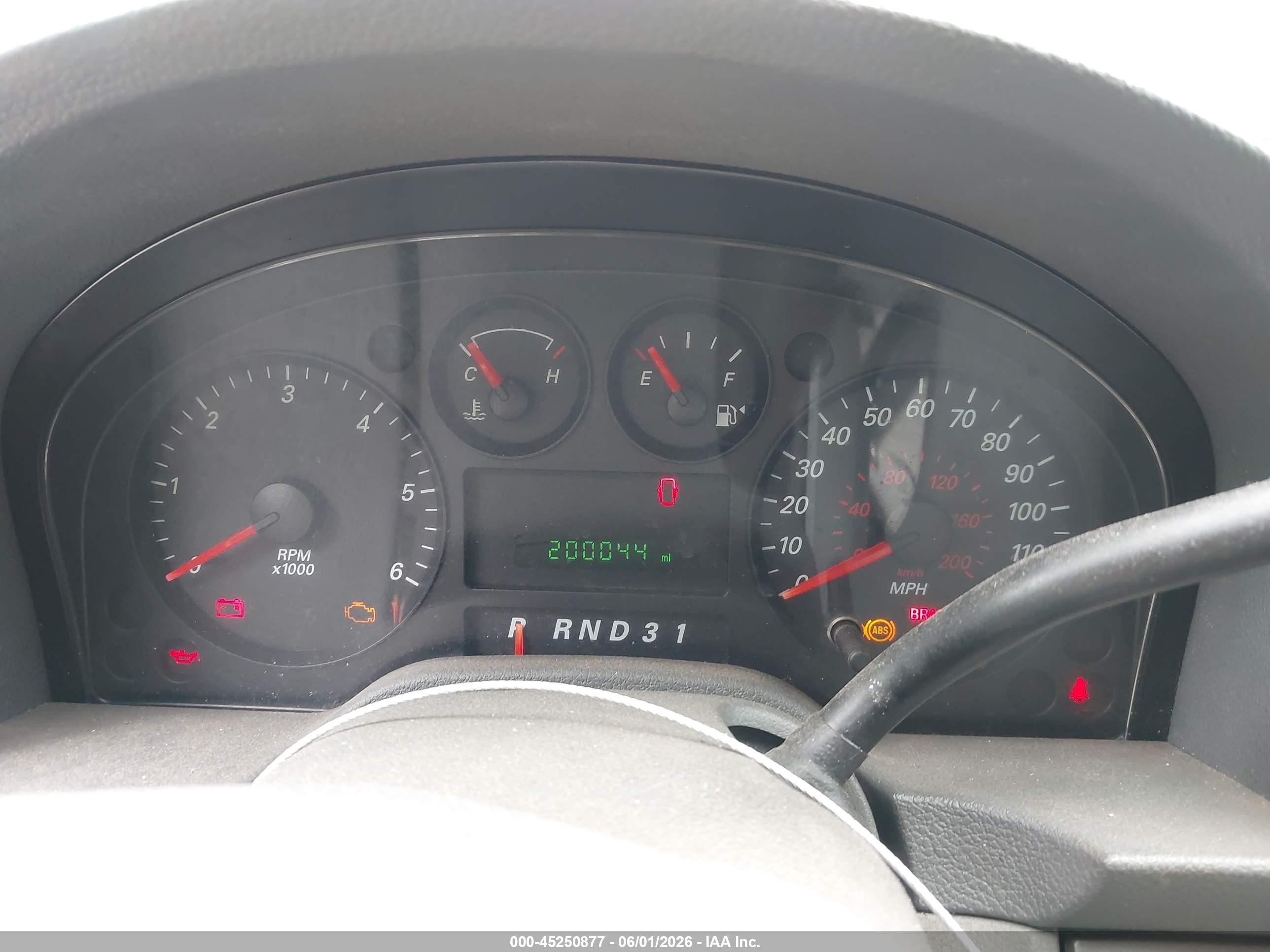 2004 Ford Freestar Se Silver vin: 2FMZA51684BA68647