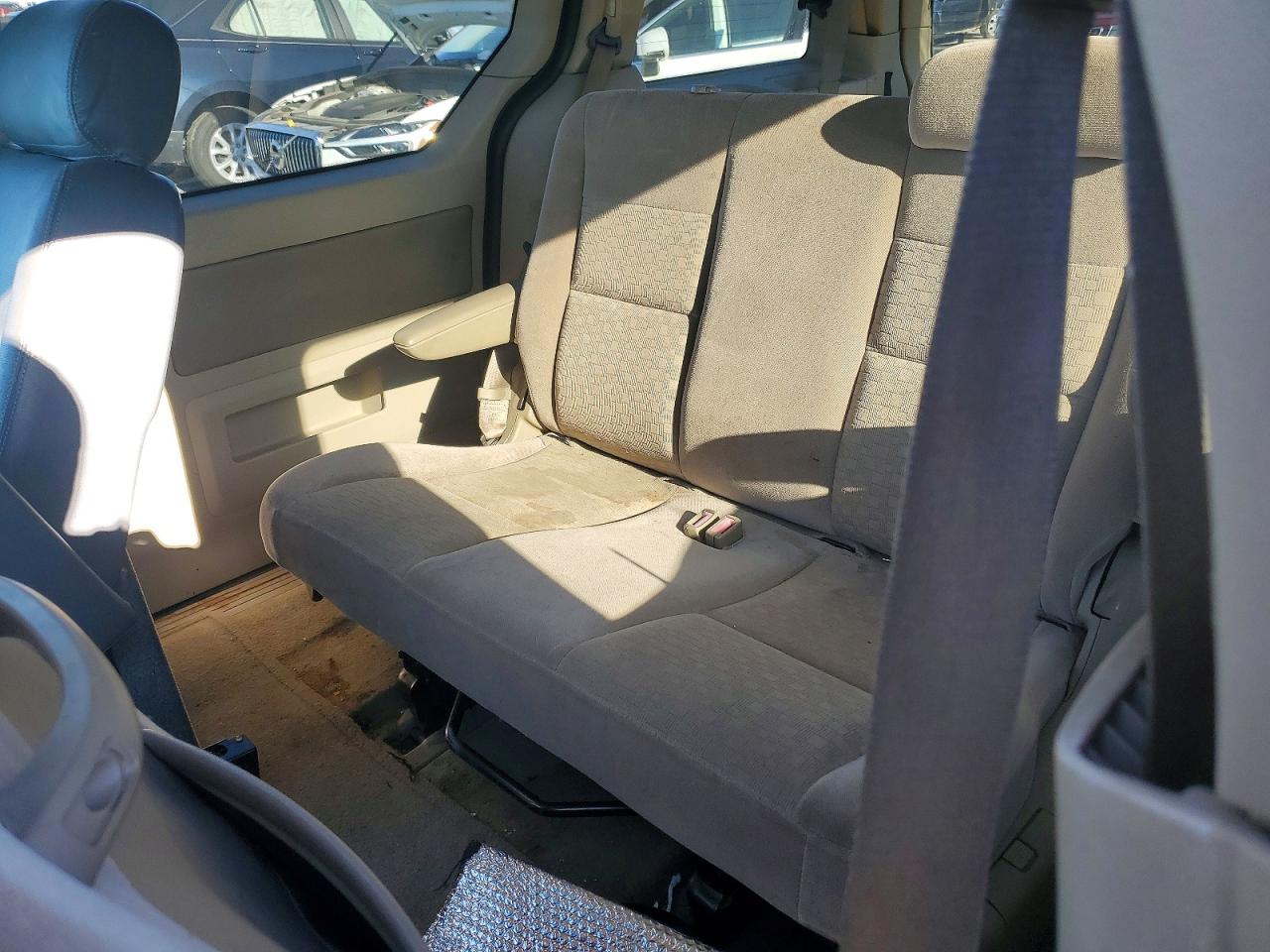 2005 Ford Freestar Se Gold vin: 2FMZA51685BA03184