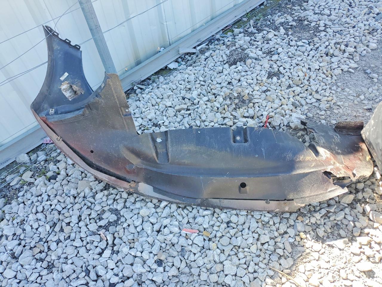 2004 Ford Freestar Red vin: 2FMZA51694BB24059