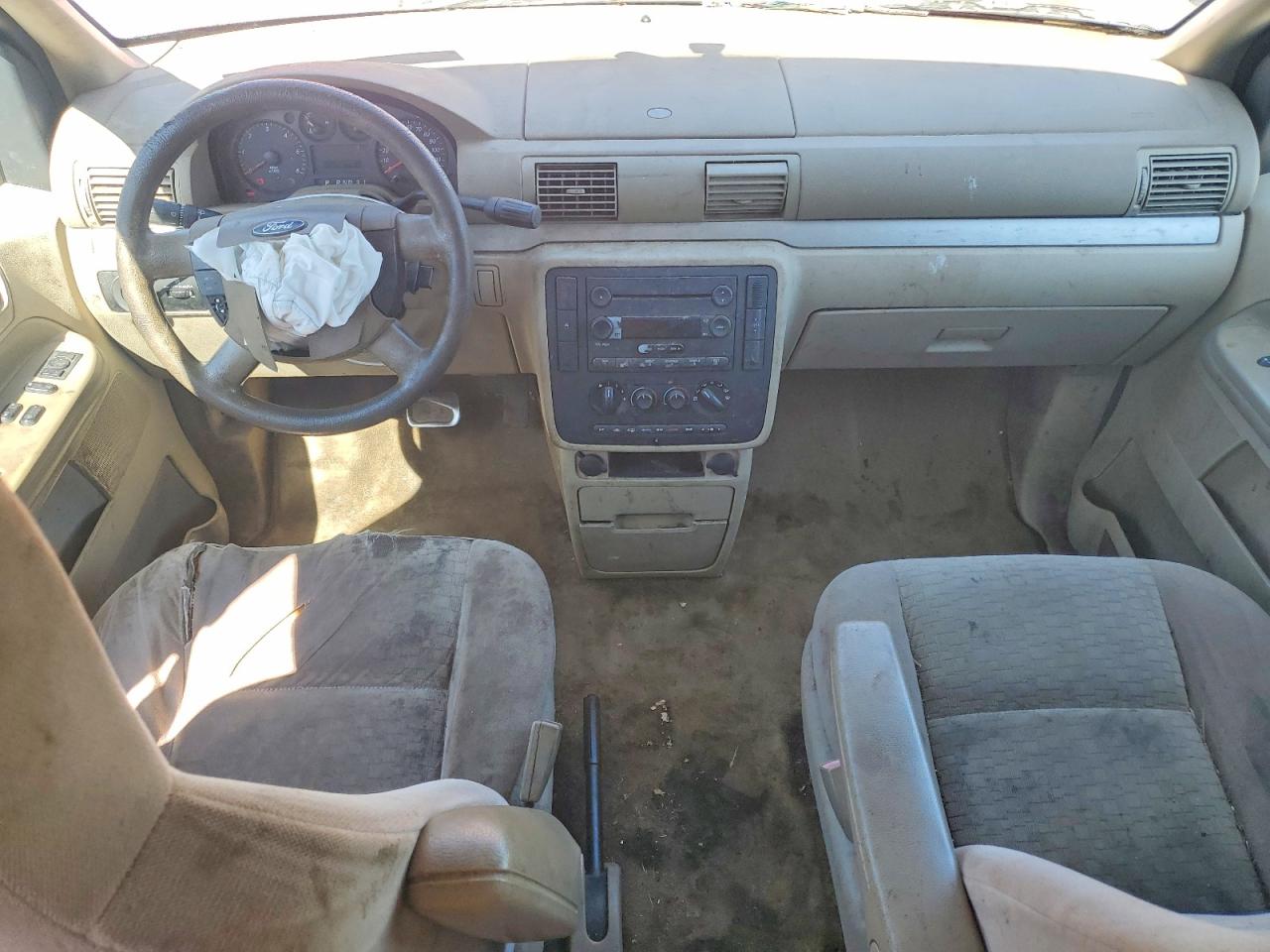 2004 Ford Freestar Red vin: 2FMZA51694BB24059