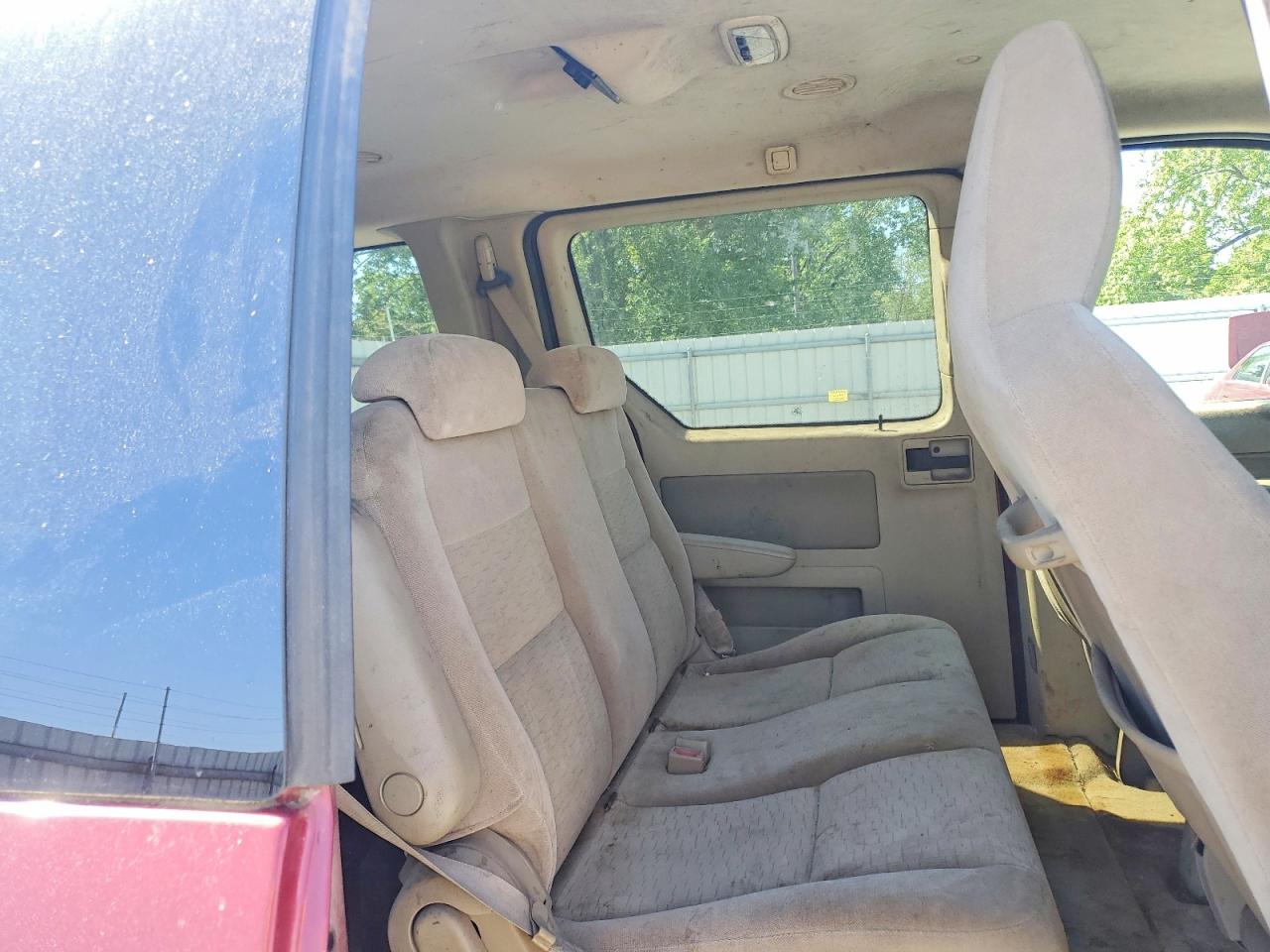 2004 Ford Freestar Red vin: 2FMZA51694BB24059