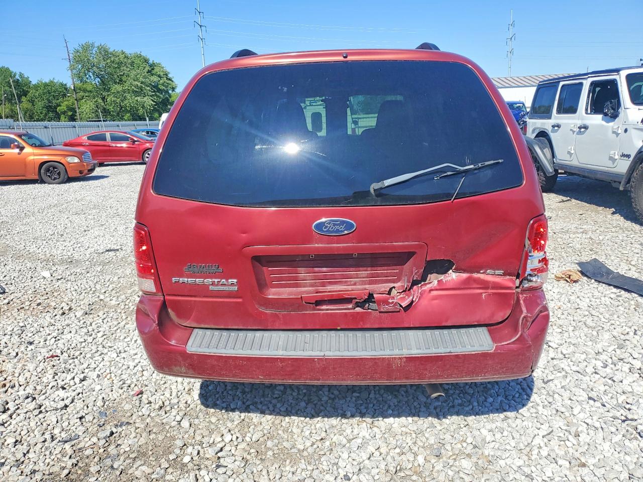 2004 Ford Freestar Red vin: 2FMZA51694BB24059