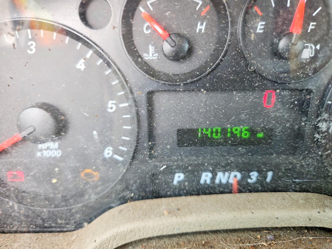 2004 Ford Freestar Red vin: 2FMZA51694BB24059