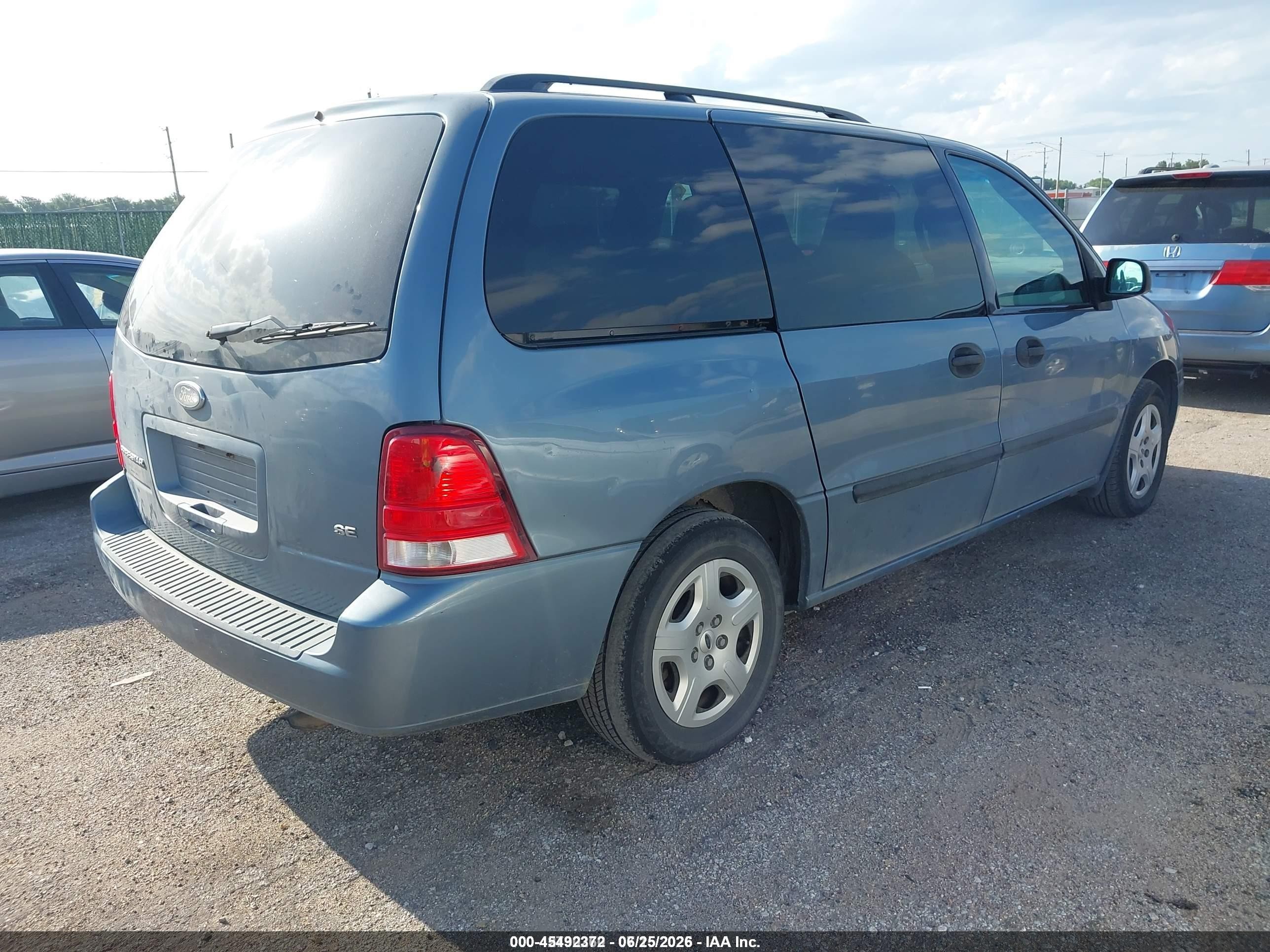 2005 Ford Freestar Se Blue vin: 2FMZA51695BA17109