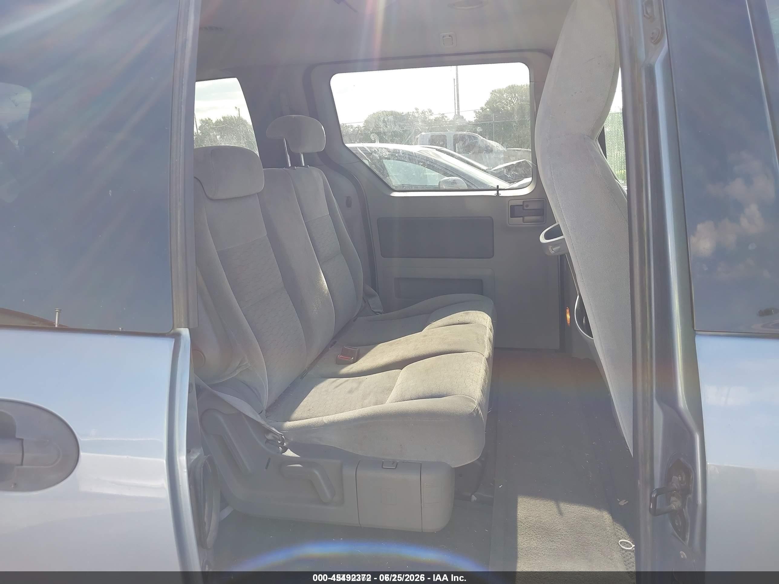 2005 Ford Freestar Se Blue vin: 2FMZA51695BA17109
