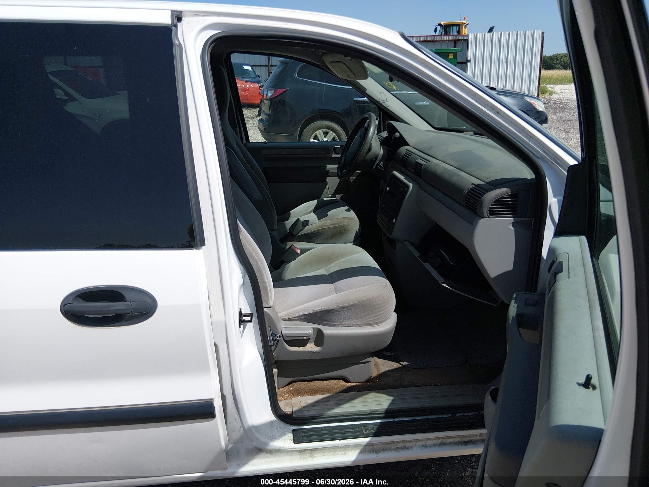 2007 Ford Freestar Se White vin: 2FMZA51697BA01592