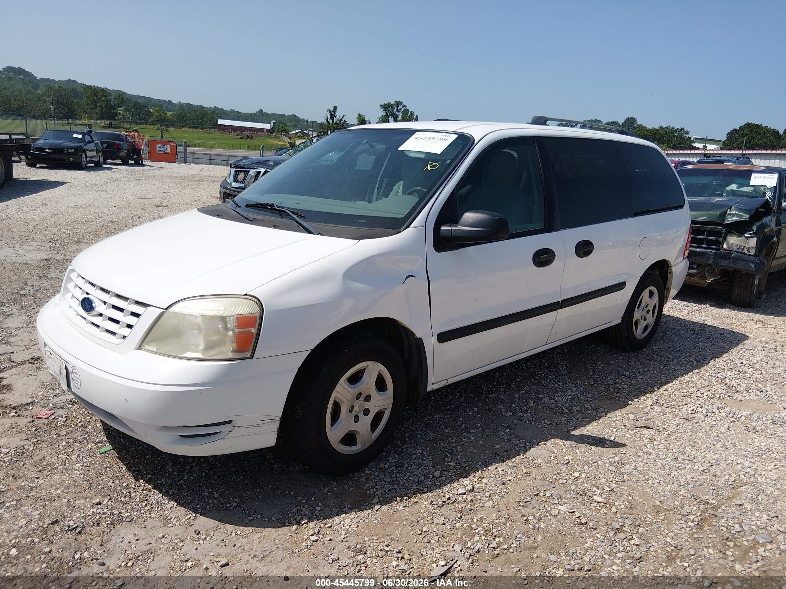 2007 Ford Freestar Se White vin: 2FMZA51697BA01592