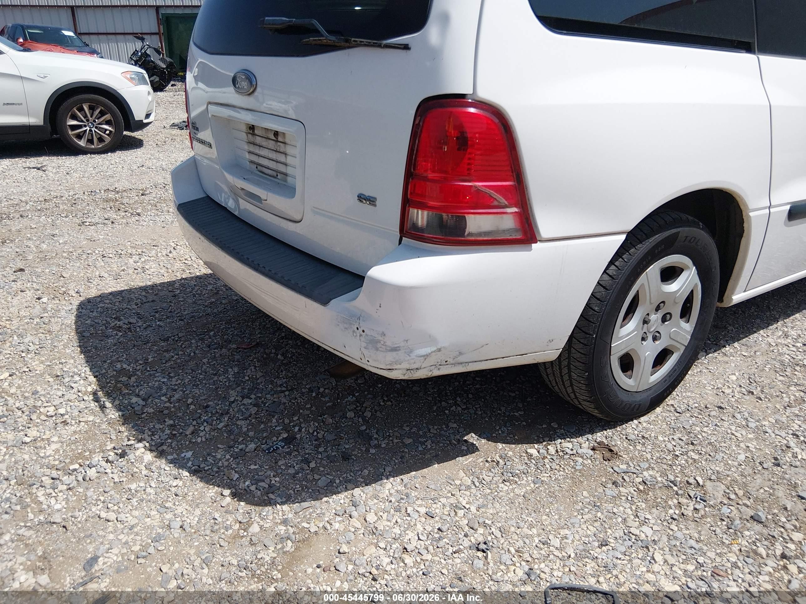 2007 Ford Freestar Se White vin: 2FMZA51697BA01592